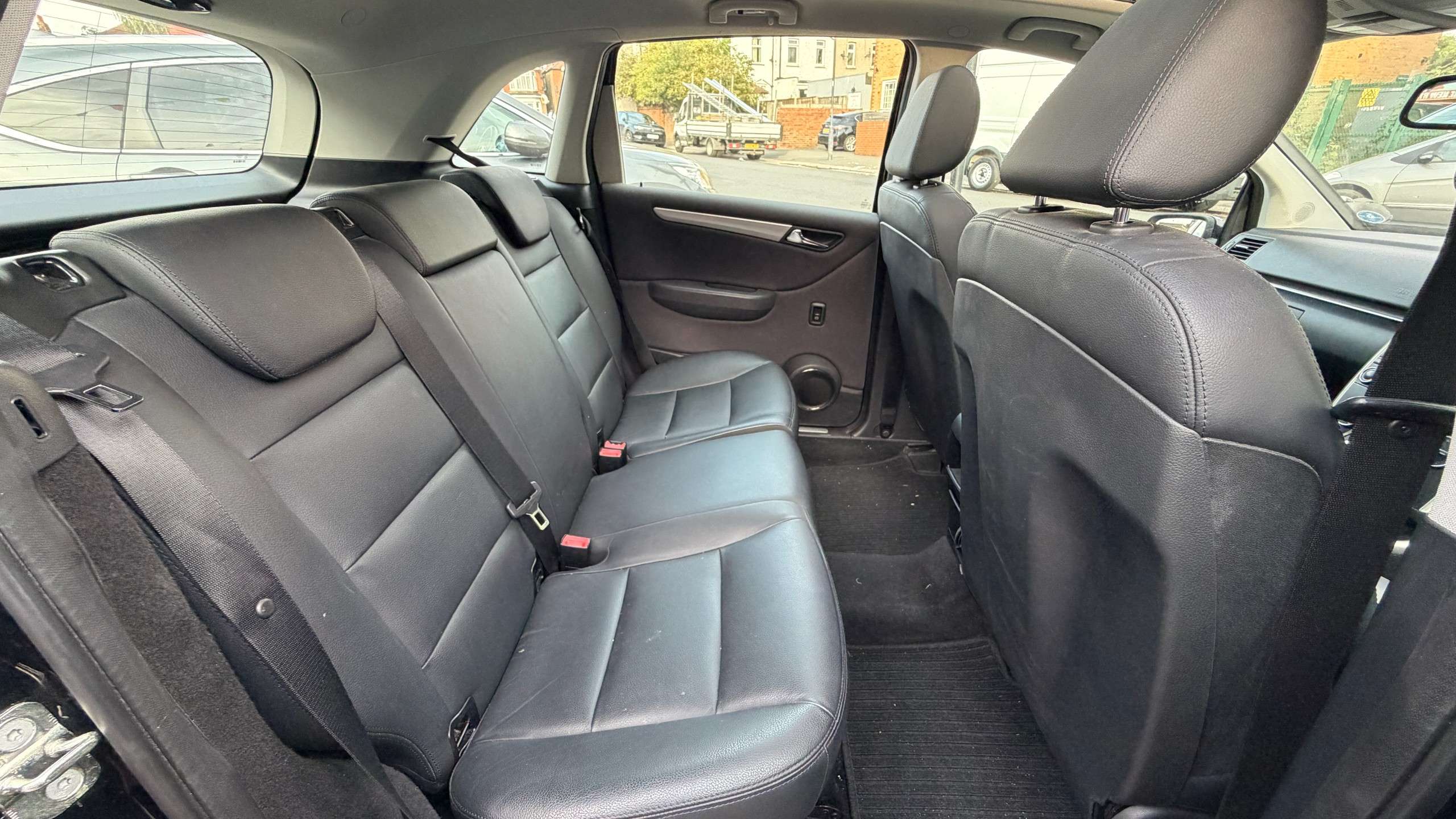 2011 MERCEDES-BENZ B CLASS 2011 MERCEDES-BENZ B CLASS