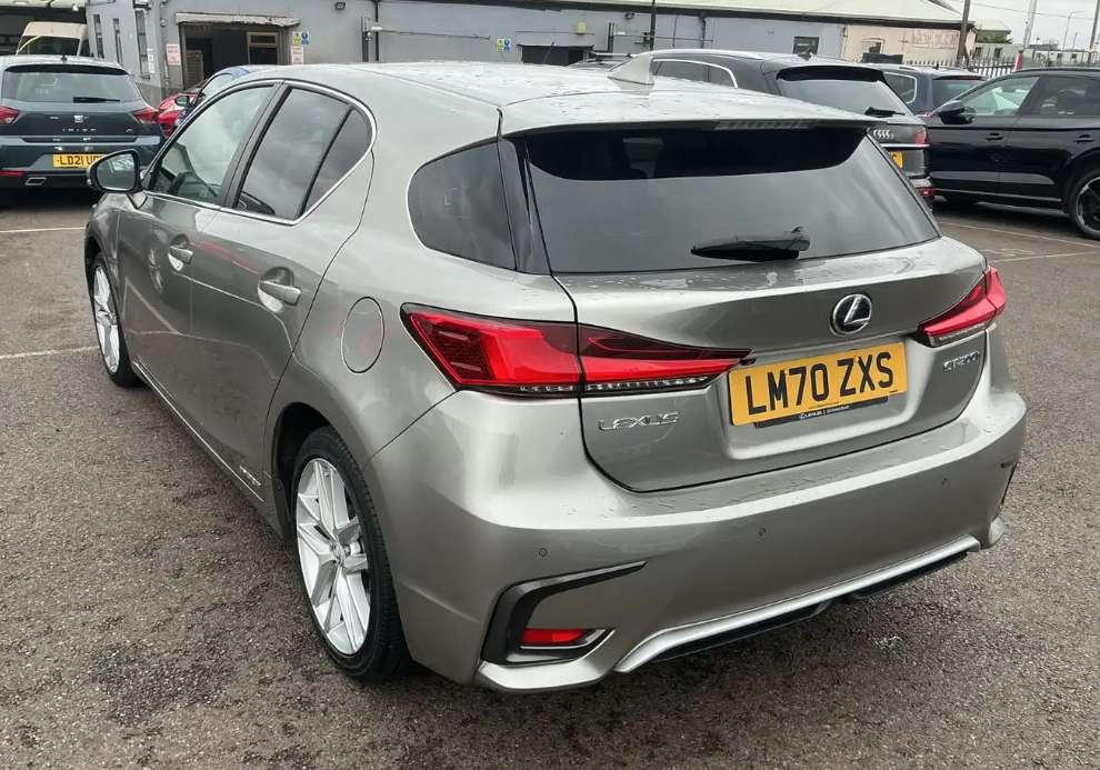 A 2020 LEXUS CT 1.8 200h Hatchback 5dr Petrol Hybrid E-CVT Euro 6 (s/s) (136 ps) A 2020 LEXUS CT 1.8 200h Hatchback 5dr Petrol Hybrid E-CVT Euro 6 (s/s) (136 ps)