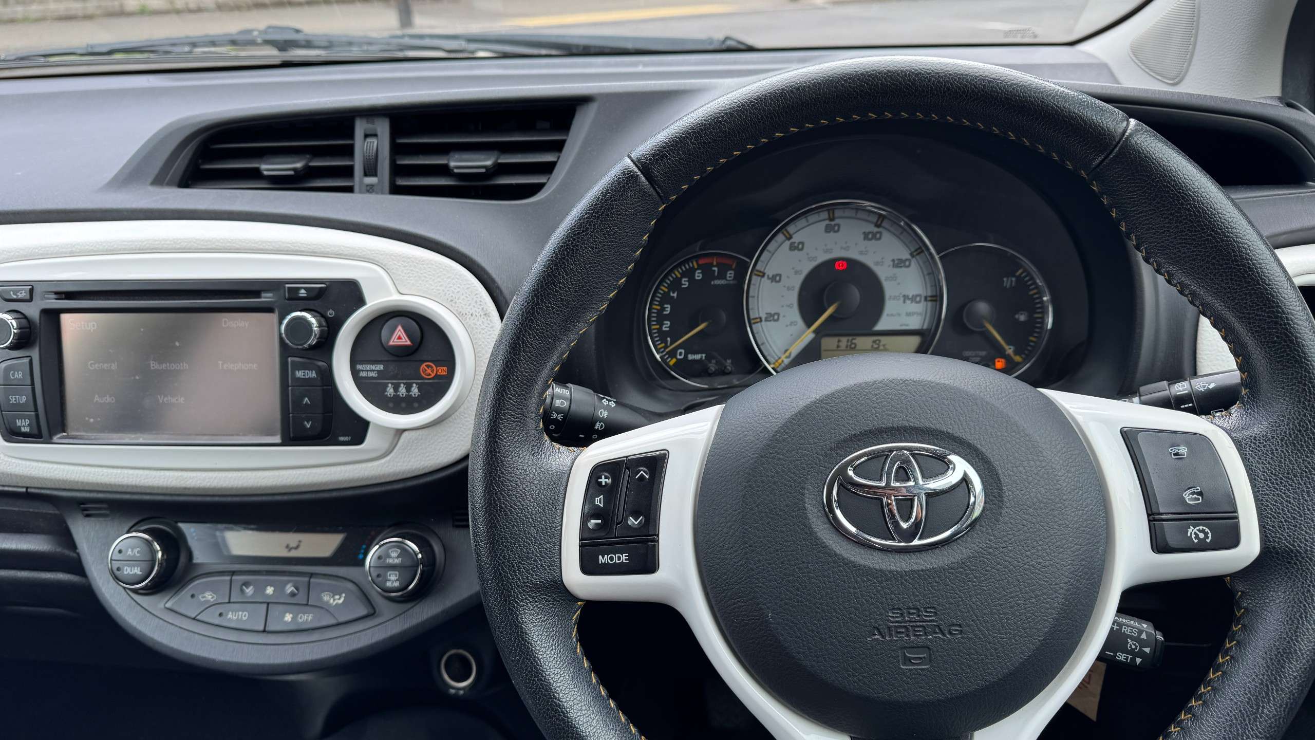 2014 TOYOTA YARIS 2014 TOYOTA YARIS