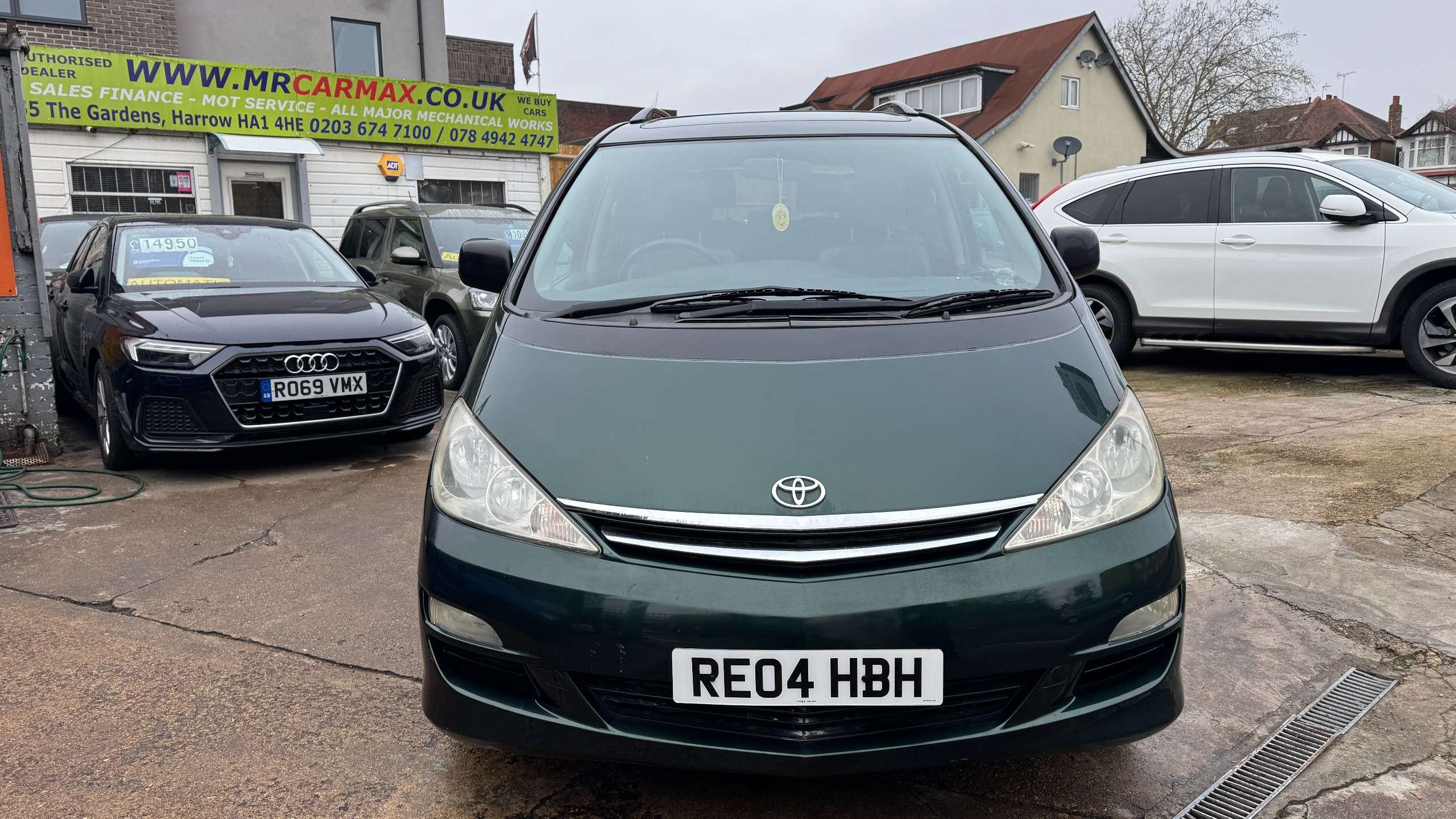 A 2004 TOYOTA PREVIA 2.4 VVT-i T Spirit MPV 5dr Petrol Automatic (7 Seats) (259 g/km, 154 bhp) A 2004 TOYOTA PREVIA 2.4 VVT-i T Spirit MPV 5dr Petrol Automatic (7 Seats) (259 g/km, 154 bhp)
