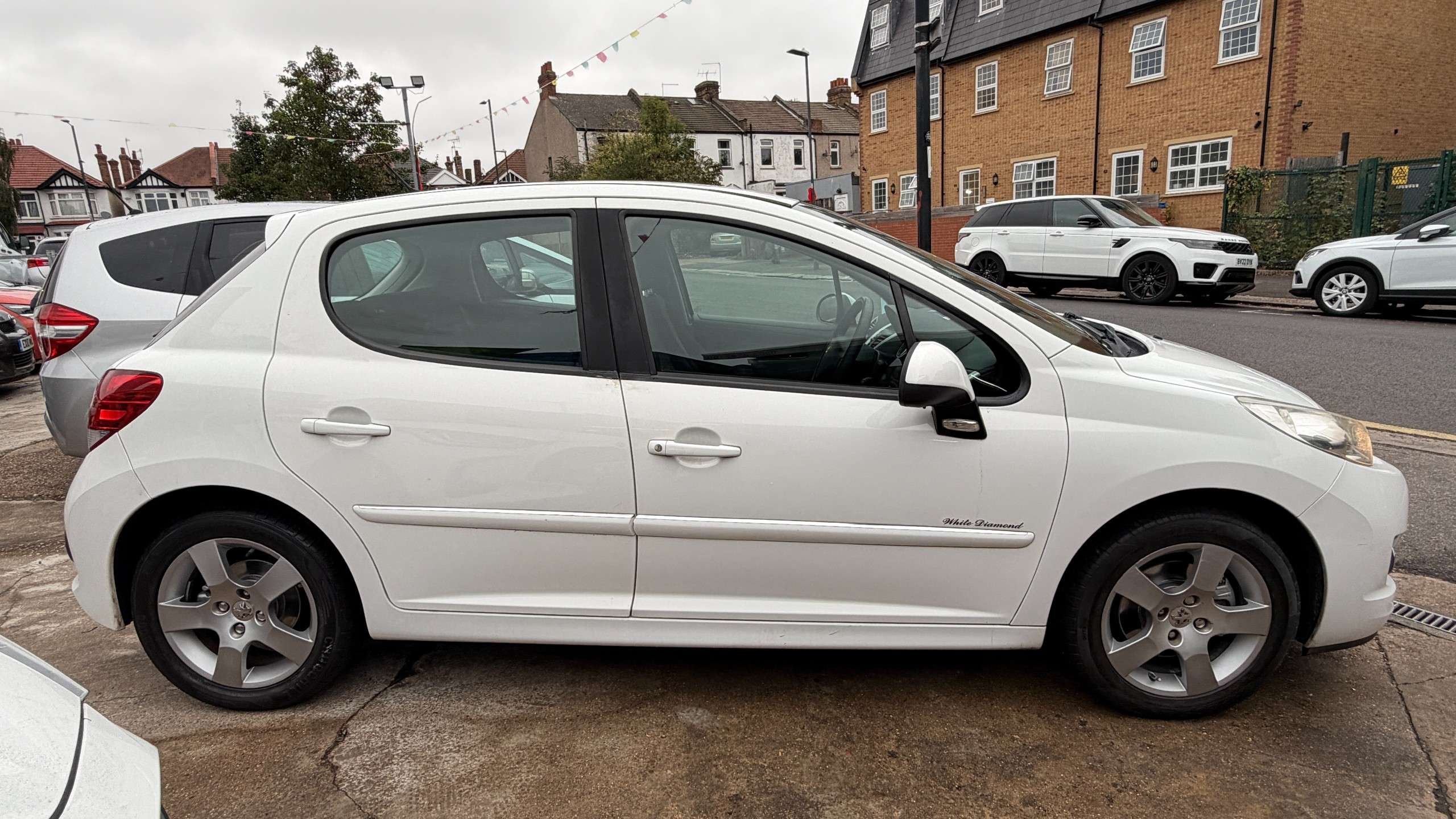 2010 PEUGEOT 207 2010 PEUGEOT 207
