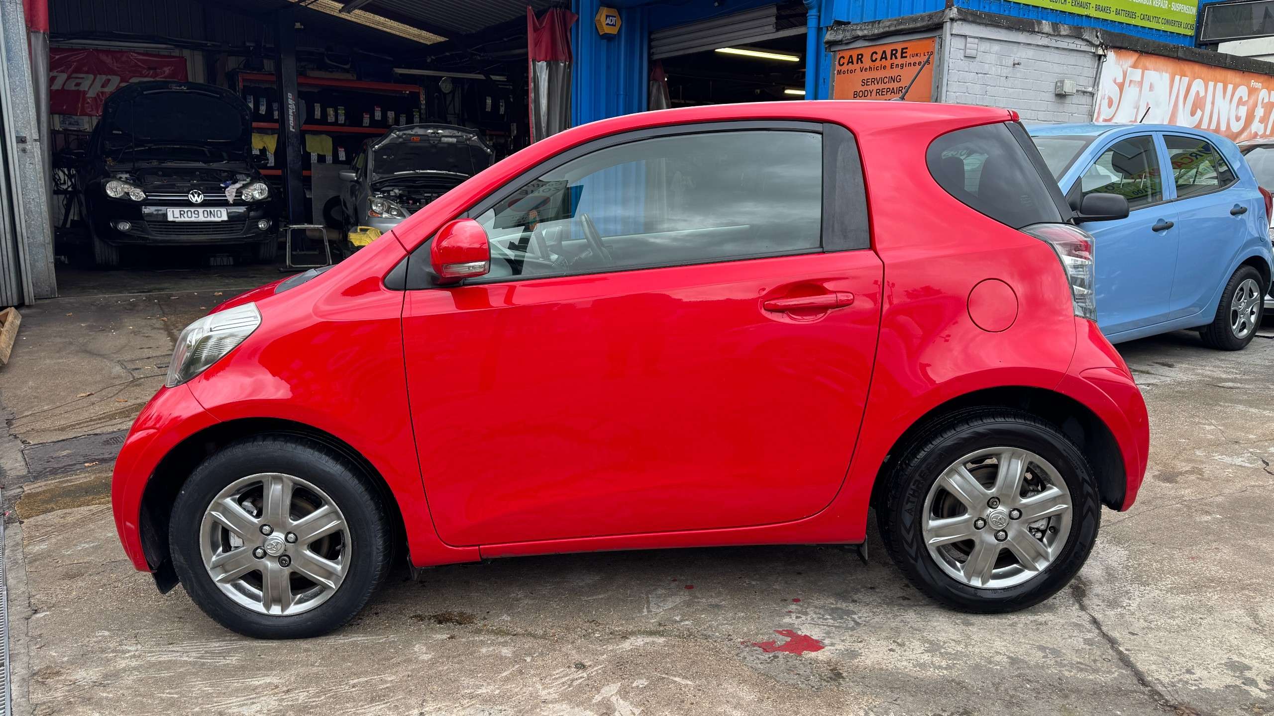 2012 TOYOTA IQ 2012 TOYOTA IQ