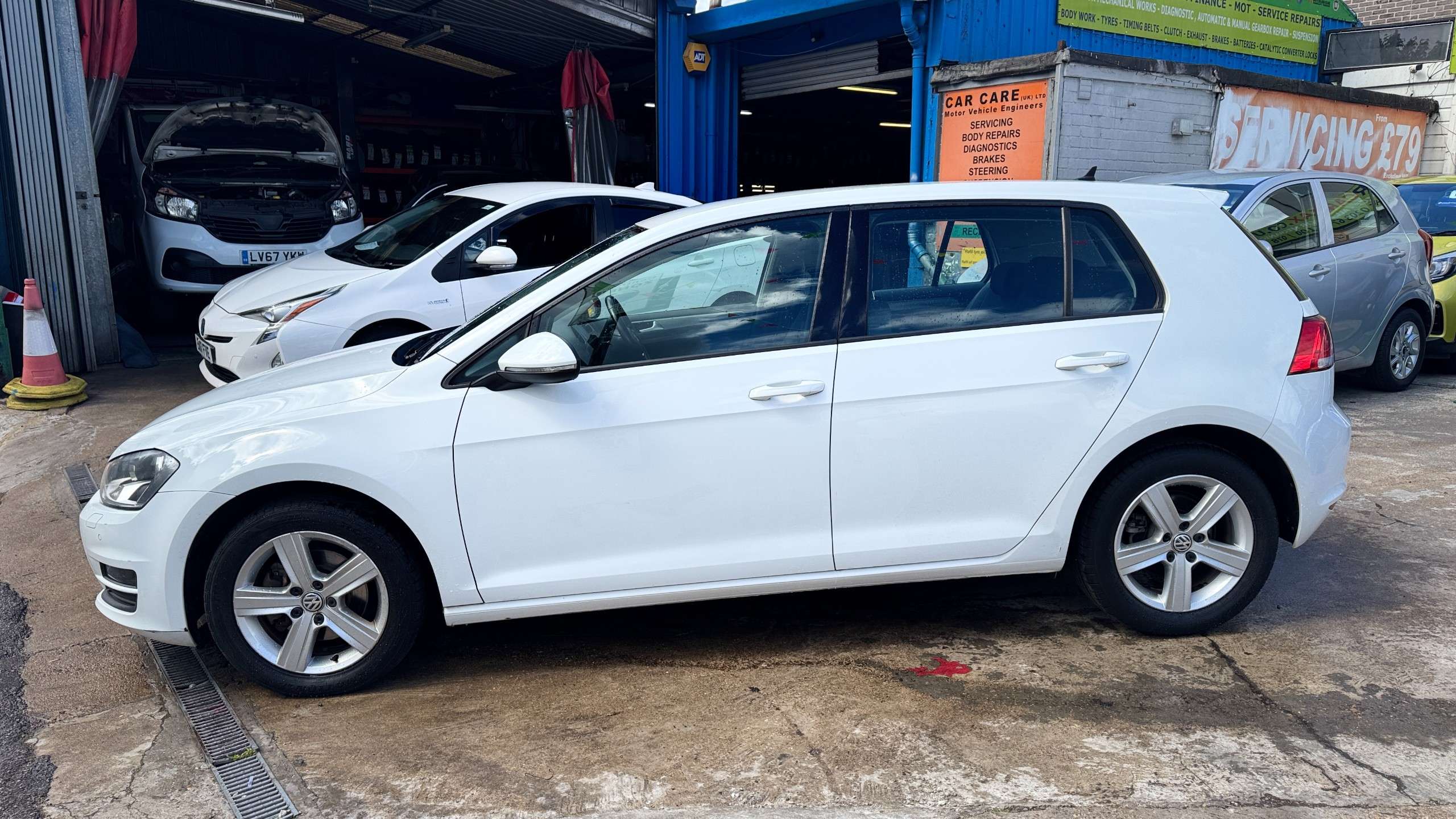2016 VOLKSWAGEN GOLF 2016 VOLKSWAGEN GOLF