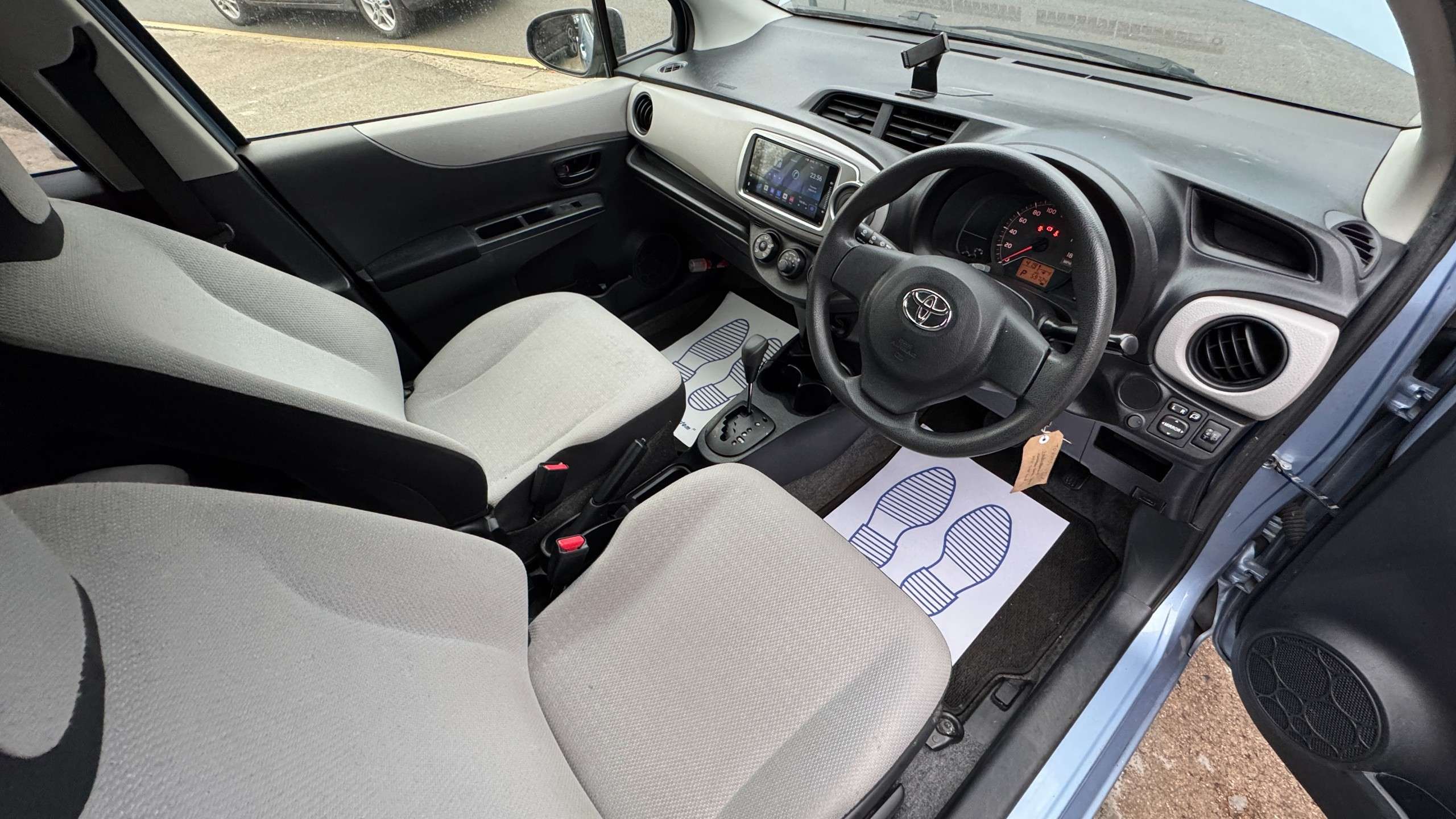 2012 TOYOTA VITZ 2012 TOYOTA VITZ