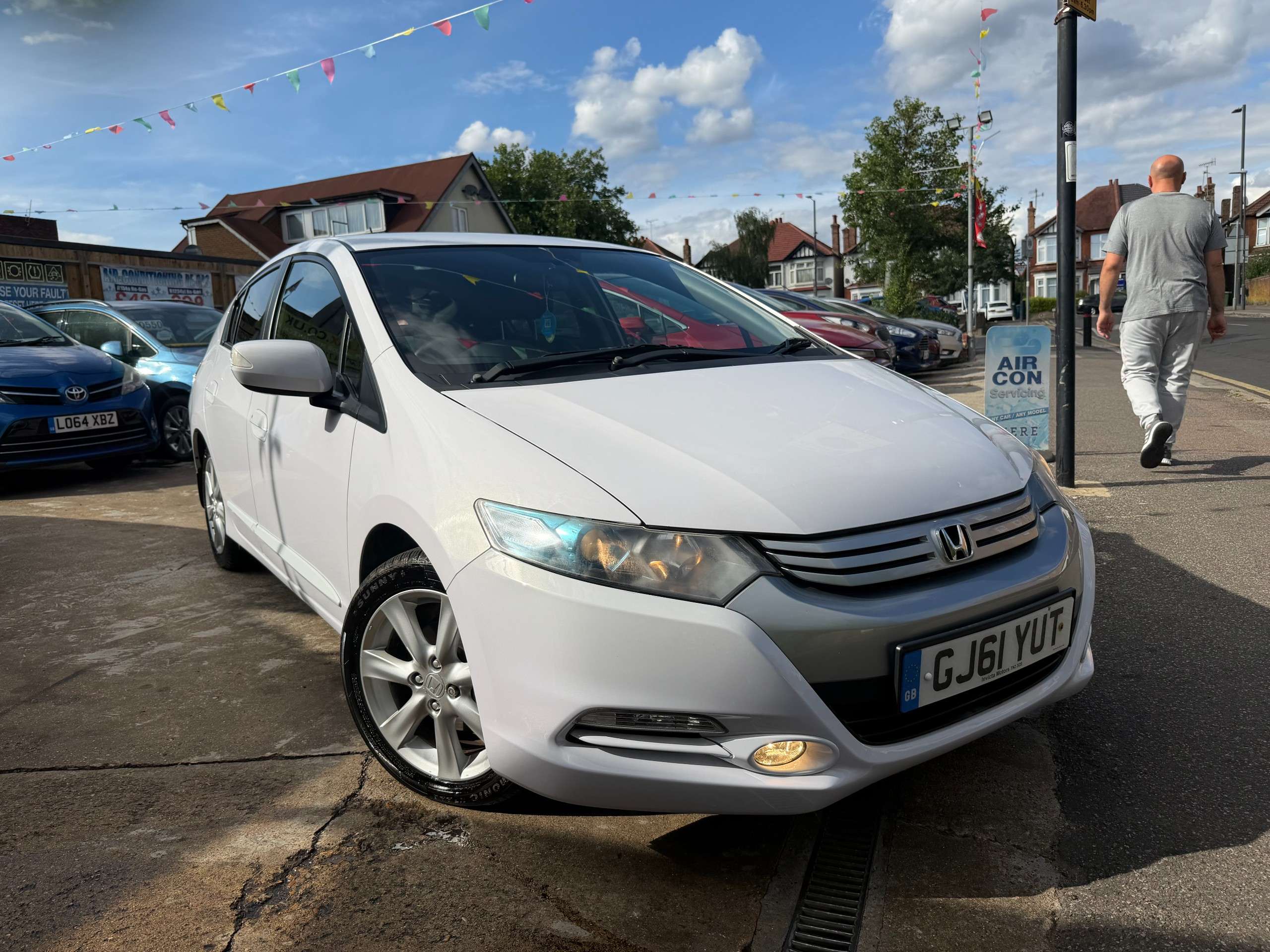 A 2011 HONDA INSIGHT 1.3h IMA EX Hatchback 5dr Petrol Hybrid CVT Euro 5 (102 ps) A 2011 HONDA INSIGHT 1.3h IMA EX Hatchback 5dr Petrol Hybrid CVT Euro 5 (102 ps)