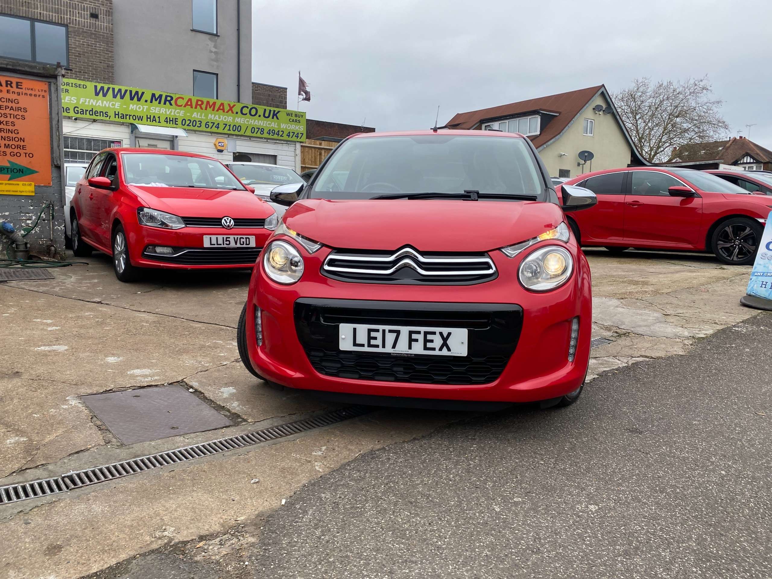 A 2017 CITROEN C1 1.0 VTi Flair Hatchback 5dr Petrol ETG5 Euro 6 (68 ps) A 2017 CITROEN C1 1.0 VTi Flair Hatchback 5dr Petrol ETG5 Euro 6 (68 ps)