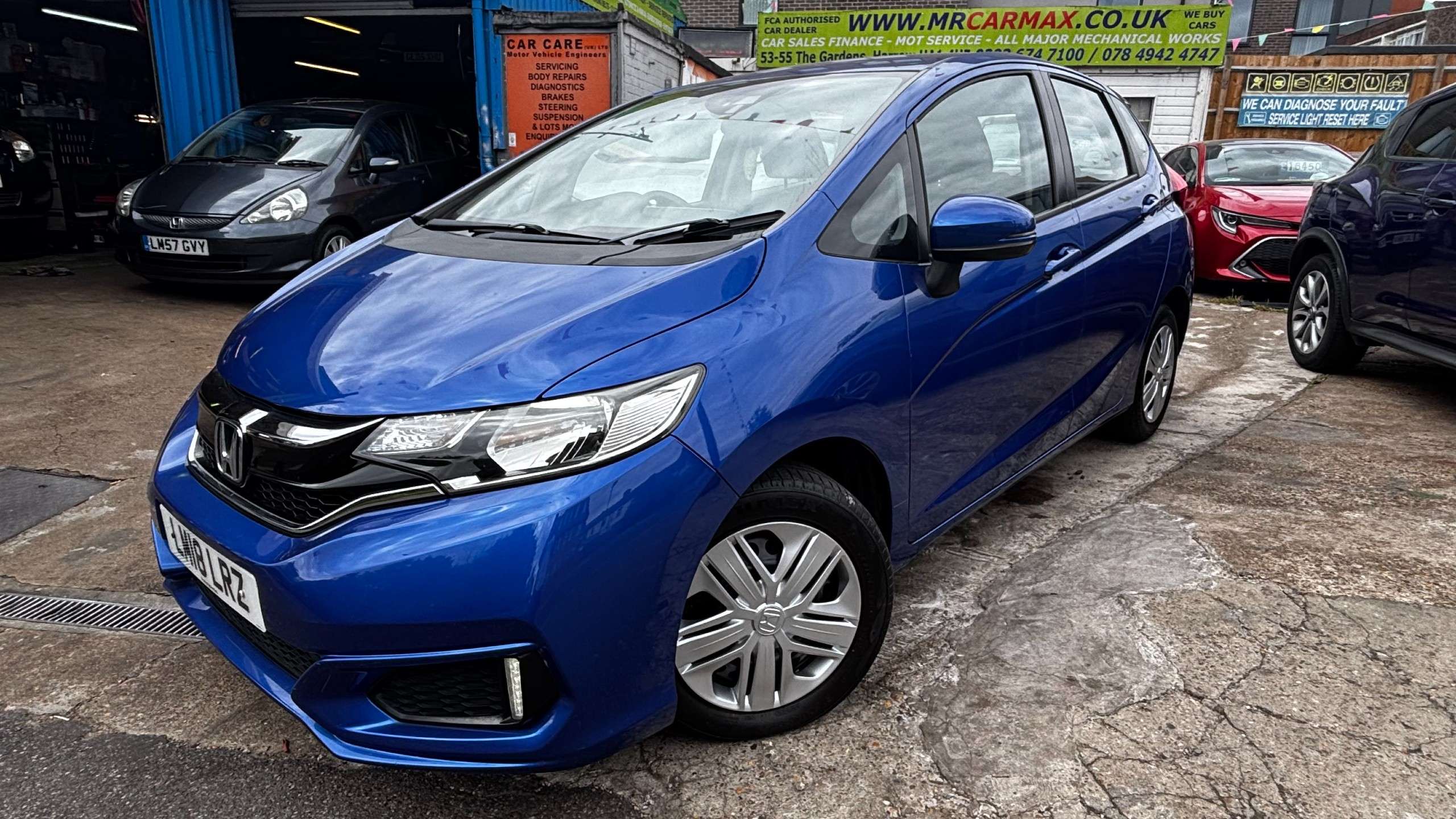 A 2018 HONDA JAZZ 1.3 i-VTEC S Hatchback 5dr Petrol CVT Euro 6 (s/s) (102 ps) A 2018 HONDA JAZZ 1.3 i-VTEC S Hatchback 5dr Petrol CVT Euro 6 (s/s) (102 ps)