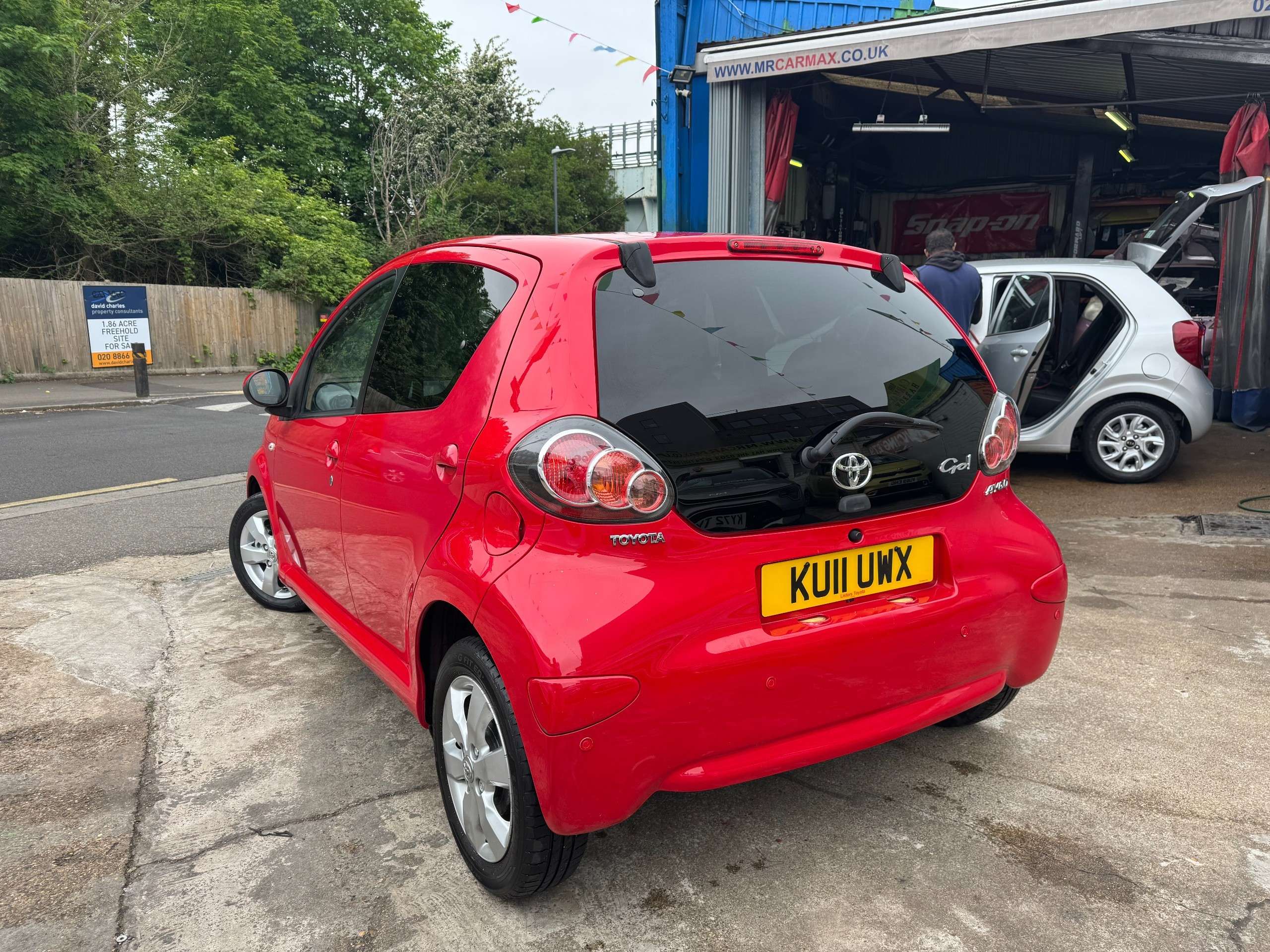 2011 TOYOTA AYGO 2011 TOYOTA AYGO