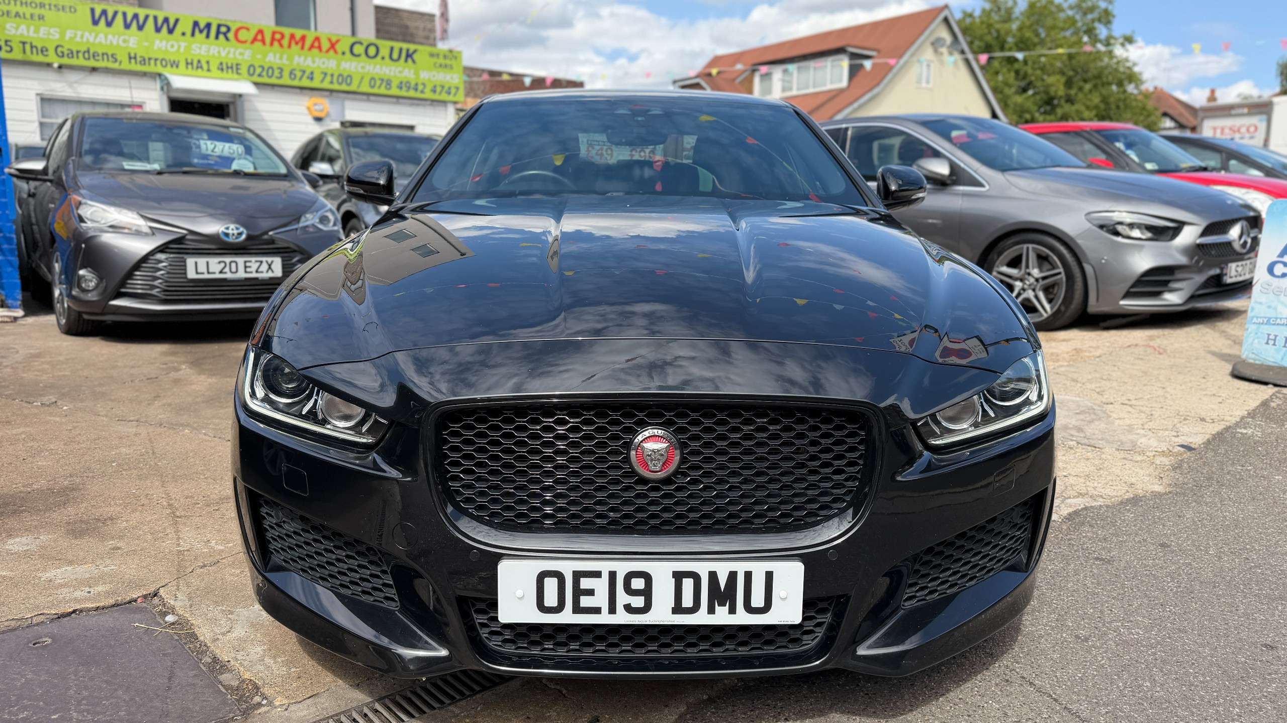 A 2019 JAGUAR XE 2.0i Landmark Saloon 4dr Petrol Auto Euro 6 (s/s) (250 ps) A 2019 JAGUAR XE 2.0i Landmark Saloon 4dr Petrol Auto Euro 6 (s/s) (250 ps)