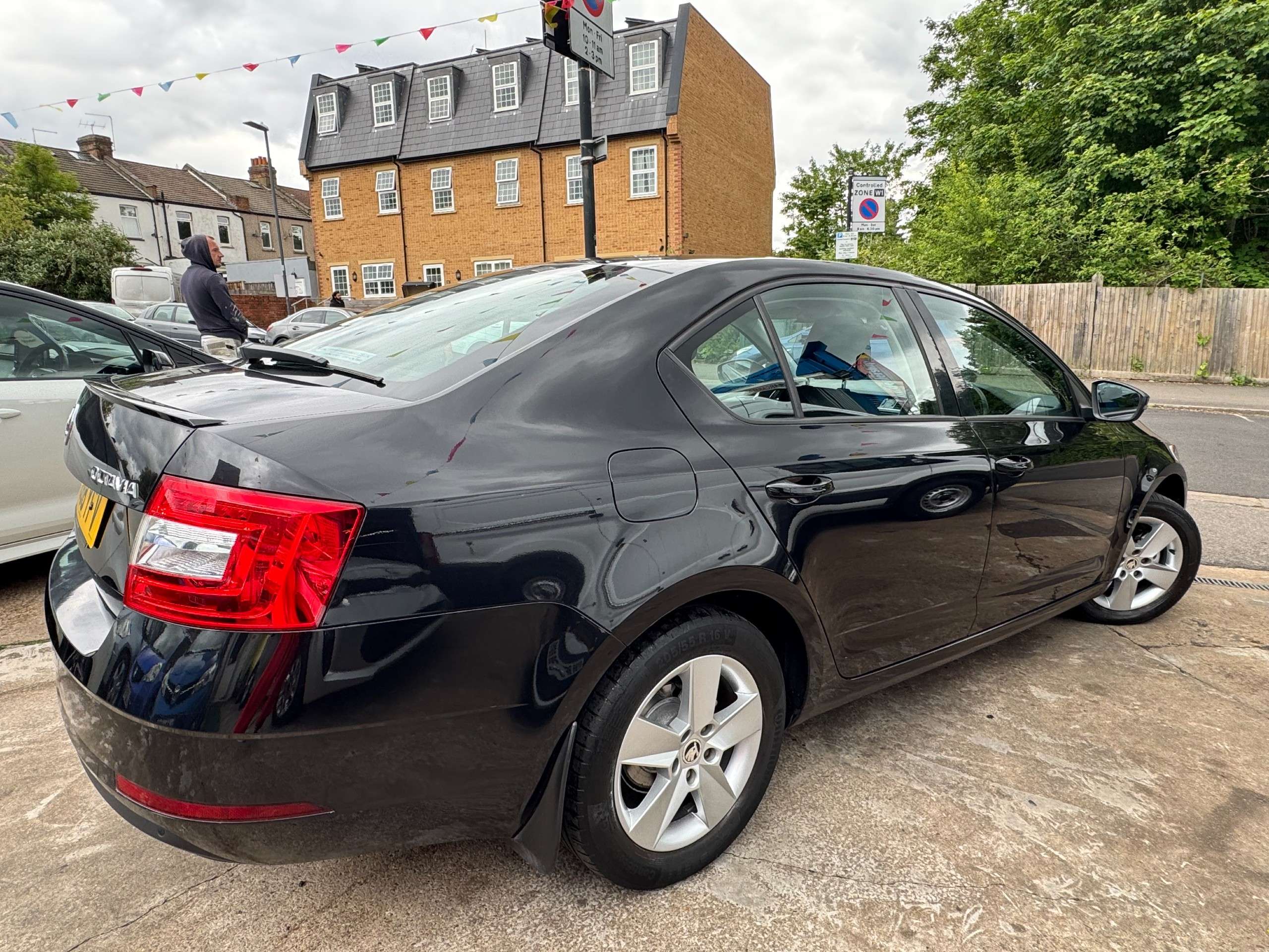 A 2019 SKODA OCTAVIA 1.5 TSI ACT SE Technology Hatchback 5dr Petrol DSG Euro 6 (s/s) (150 ps) A 2019 SKODA OCTAVIA 1.5 TSI ACT SE Technology Hatchback 5dr Petrol DSG Euro 6 (s/s) (150 ps)