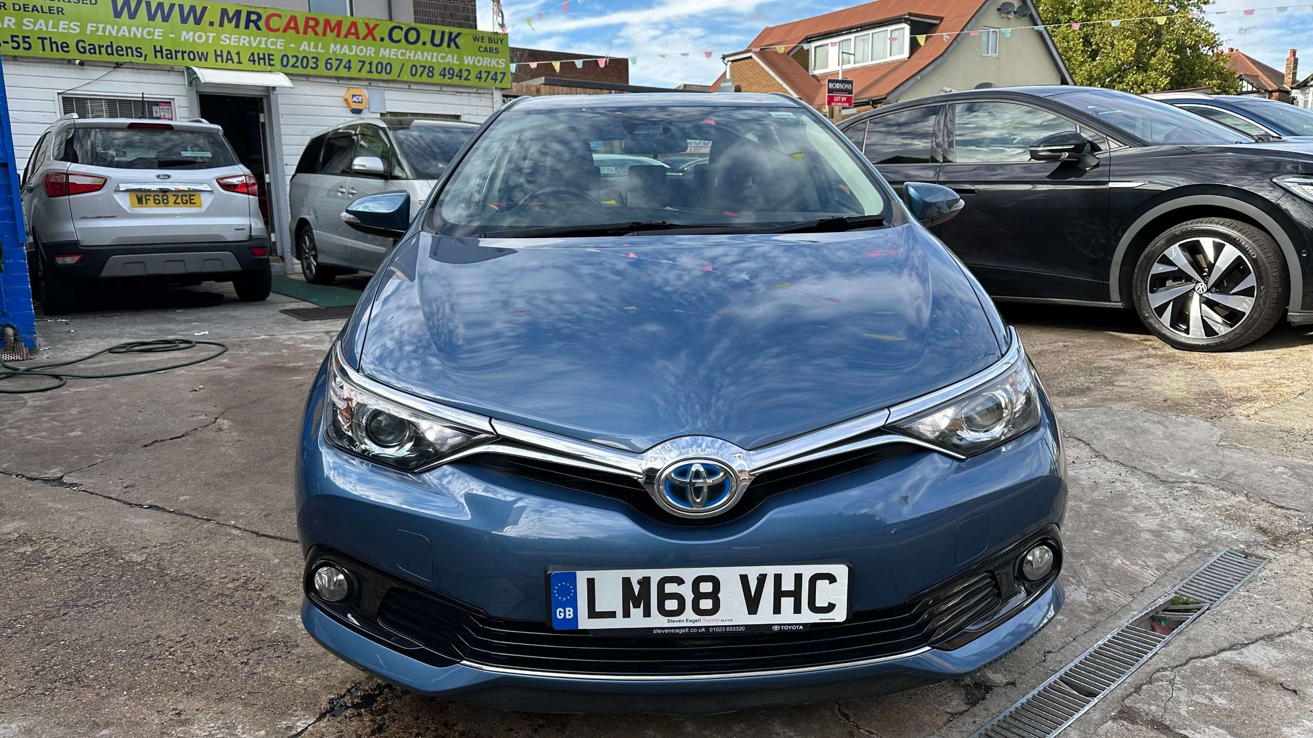 A 2018 TOYOTA AURIS 1.8 VVT-h Icon Tech Hatchback 5dr Petrol Hybrid CVT Euro 6 (s/s) (136 ps) A 2018 TOYOTA AURIS 1.8 VVT-h Icon Tech Hatchback 5dr Petrol Hybrid CVT Euro 6 (s/s) (136 ps)