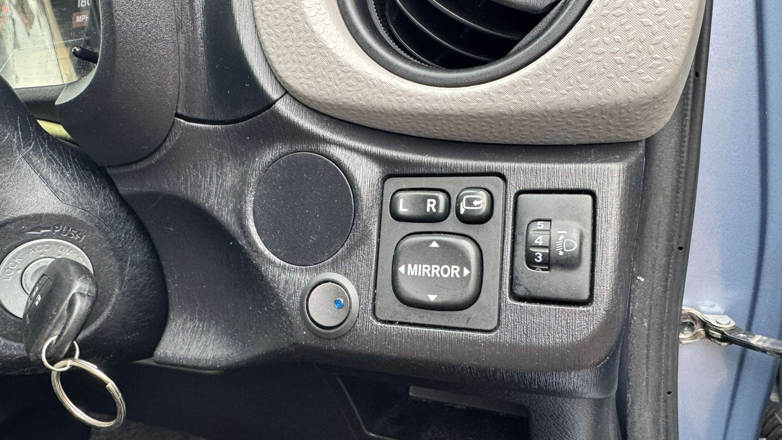 2012 TOYOTA VITZ 2012 TOYOTA VITZ