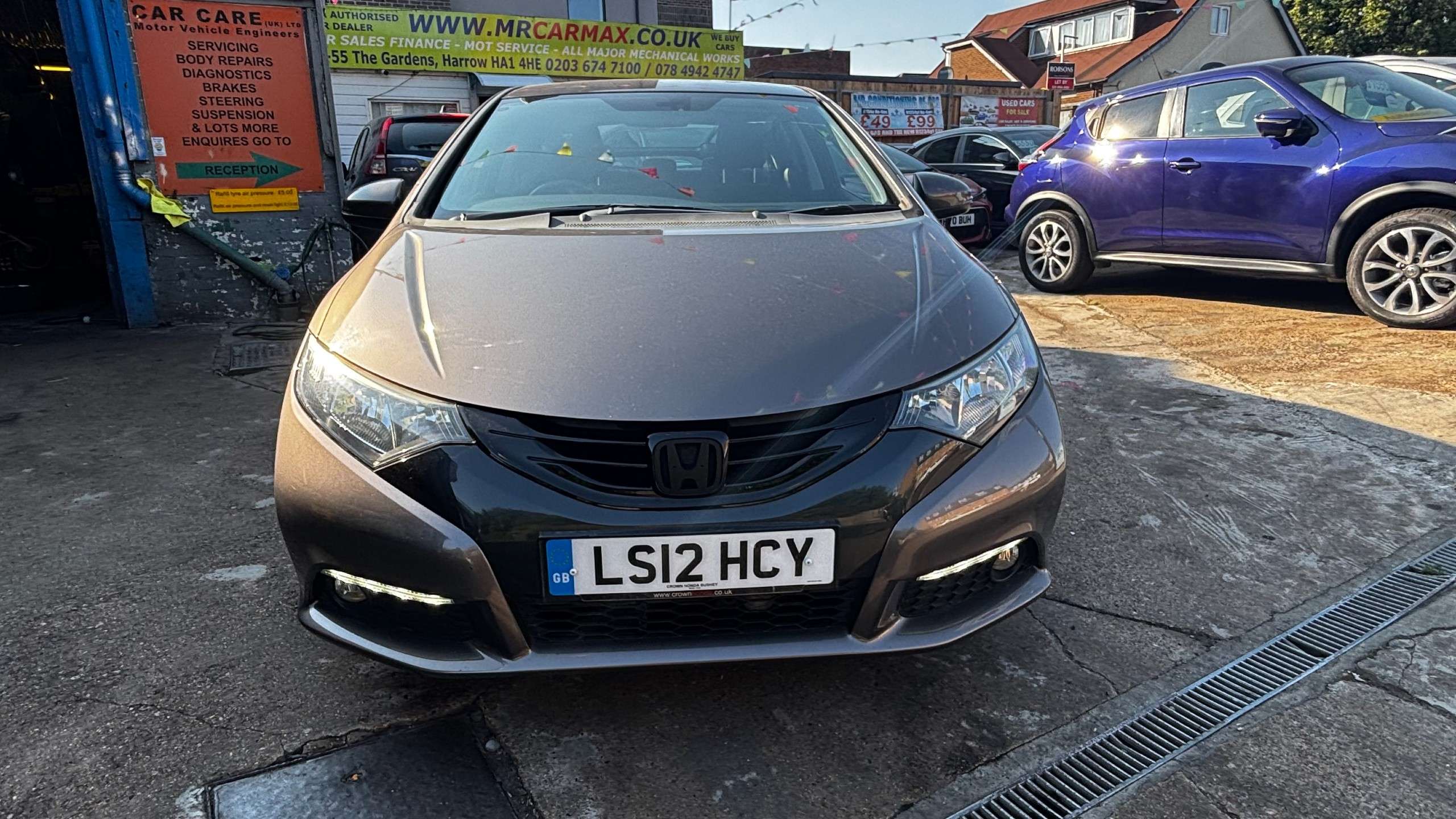 A 2012 HONDA CIVIC 1.8 i-VTEC ES Hatchback 5dr Petrol Auto Euro 5 (142 ps) A 2012 HONDA CIVIC 1.8 i-VTEC ES Hatchback 5dr Petrol Auto Euro 5 (142 ps)