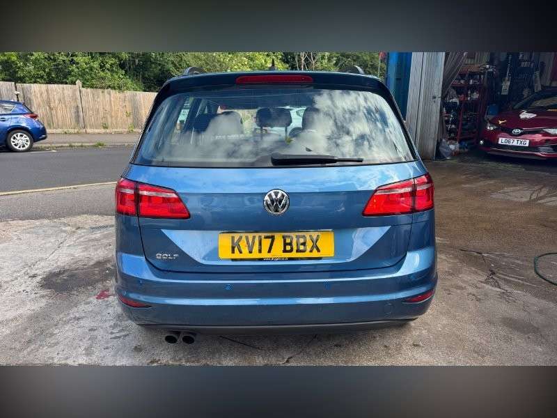 2017 VOLKSWAGEN GOLF SV 2017 VOLKSWAGEN GOLF SV