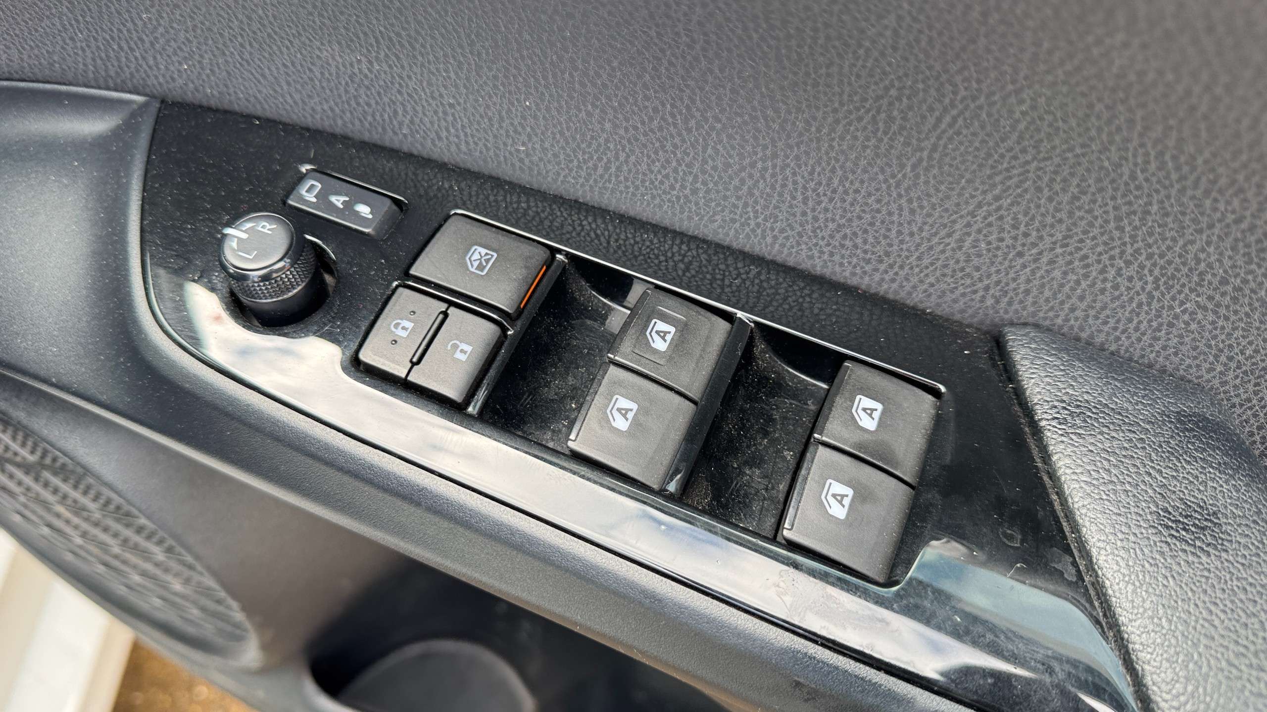 2017 TOYOTA PRIUS 2017 TOYOTA PRIUS