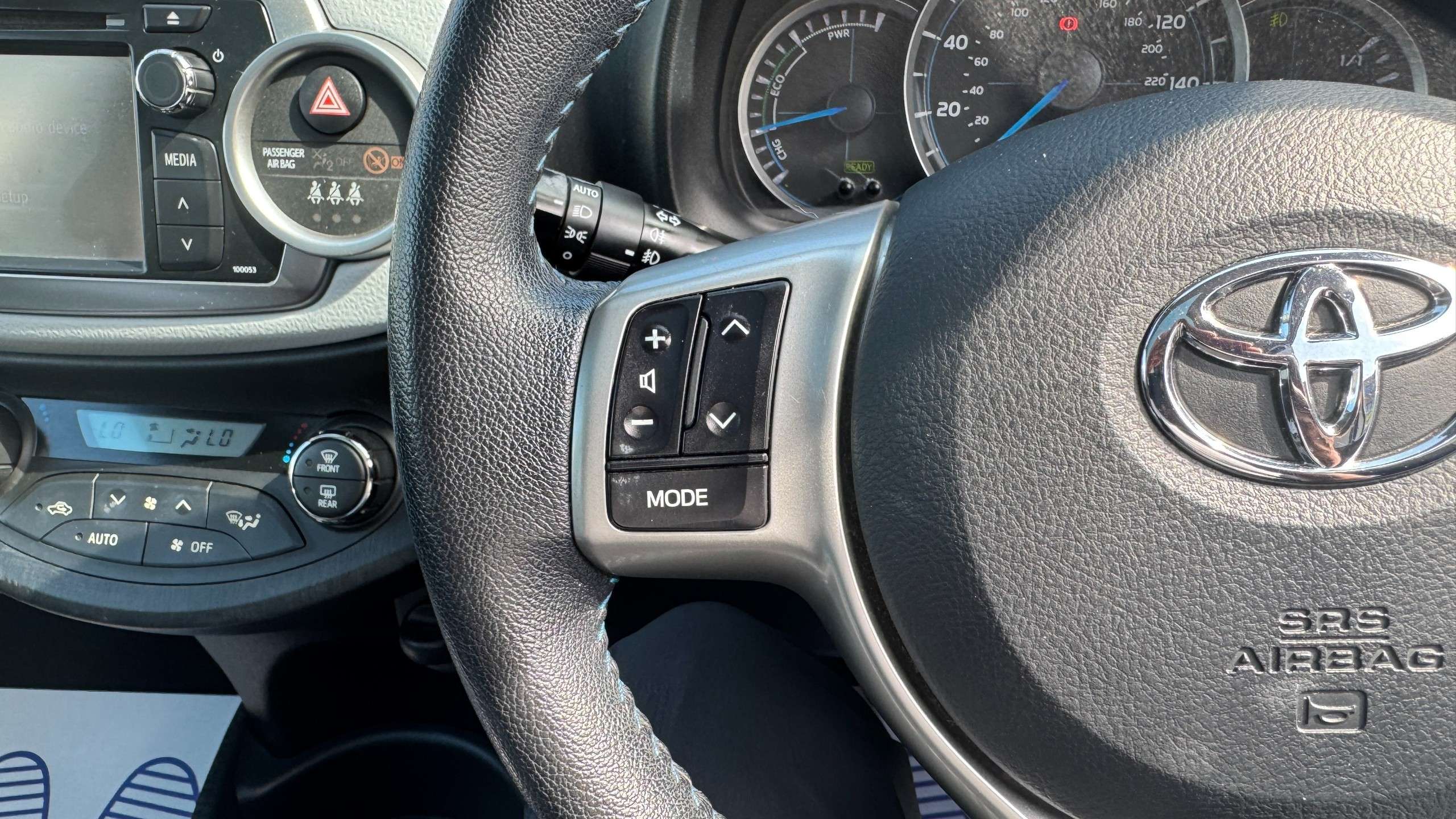2012 TOYOTA YARIS 2012 TOYOTA YARIS