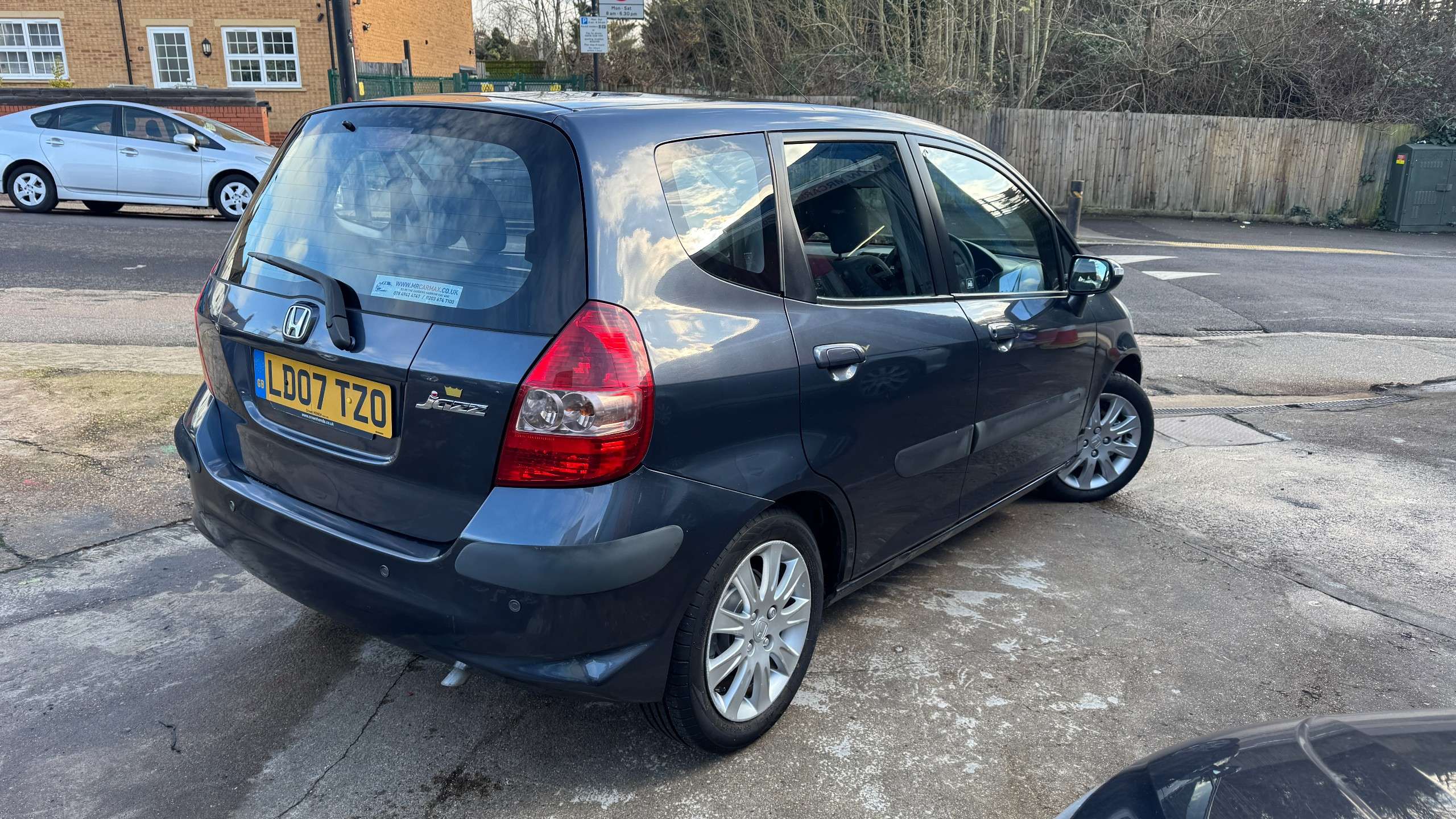 A 2007 HONDA JAZZ 1.4 i-DSI SE Hatchback 5dr Petrol CVT-7 (139 g/km, 82 bhp) A 2007 HONDA JAZZ 1.4 i-DSI SE Hatchback 5dr Petrol CVT-7 (139 g/km, 82 bhp)