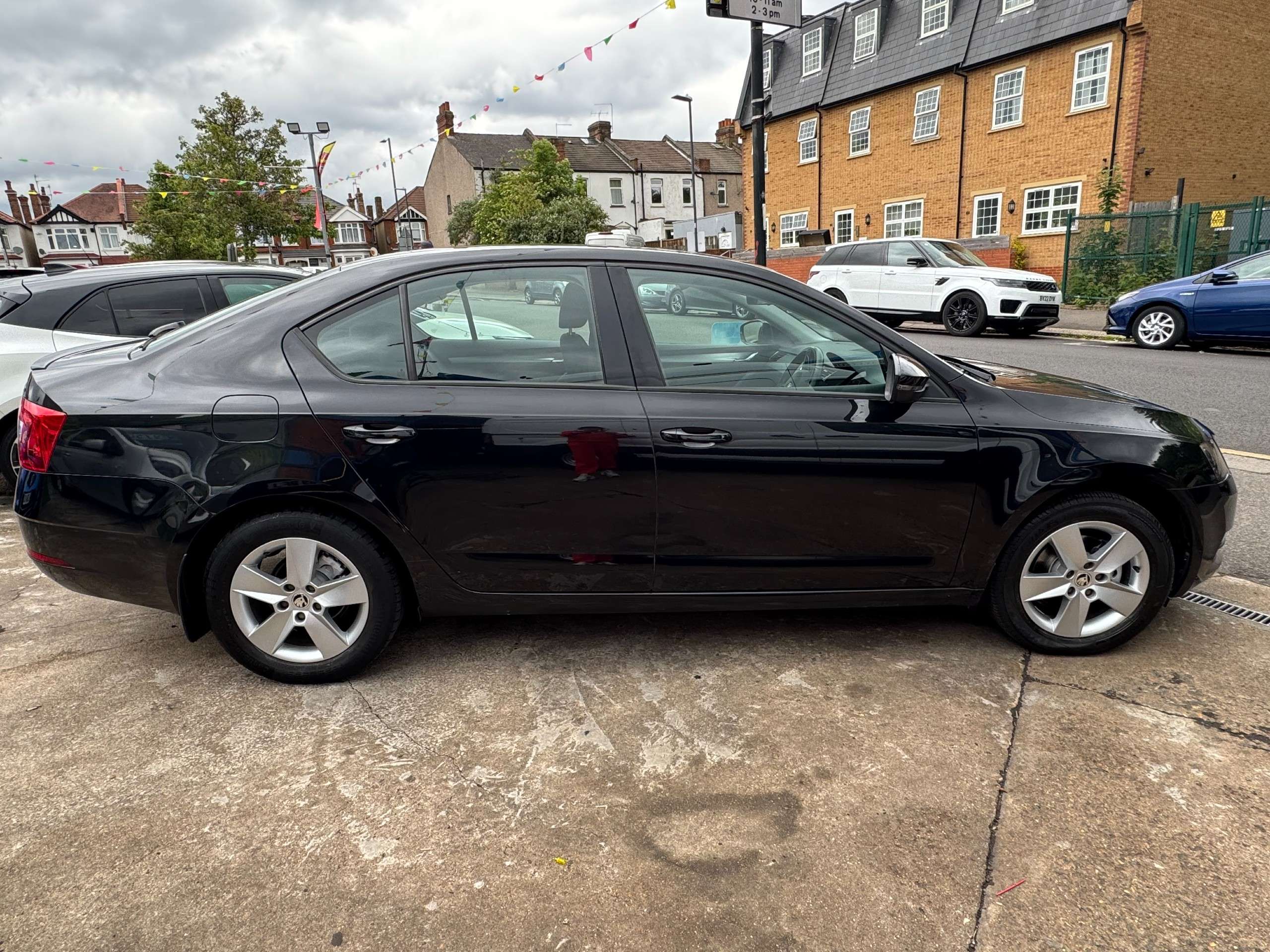 A 2019 SKODA OCTAVIA 1.5 TSI ACT SE Technology Hatchback 5dr Petrol DSG Euro 6 (s/s) (150 ps) A 2019 SKODA OCTAVIA 1.5 TSI ACT SE Technology Hatchback 5dr Petrol DSG Euro 6 (s/s) (150 ps)