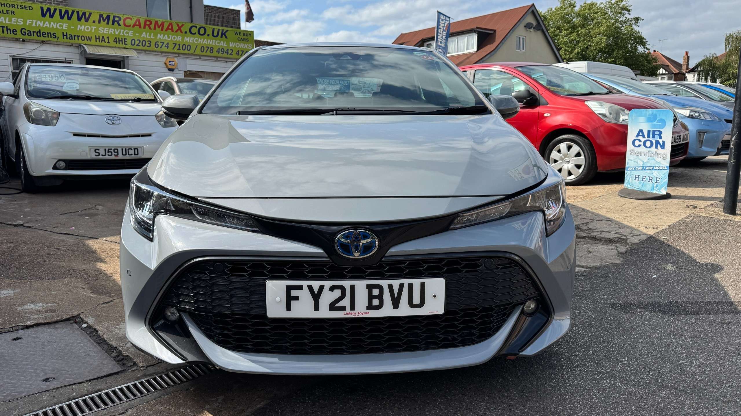 A 2021 TOYOTA COROLLA 1.8 VVT-h GPF Icon Tech Hatchback 5dr Petrol Hybrid CVT Euro 6 (s/s) (122 ps) A 2021 TOYOTA COROLLA 1.8 VVT-h GPF Icon Tech Hatchback 5dr Petrol Hybrid CVT Euro 6 (s/s) (122 ps)