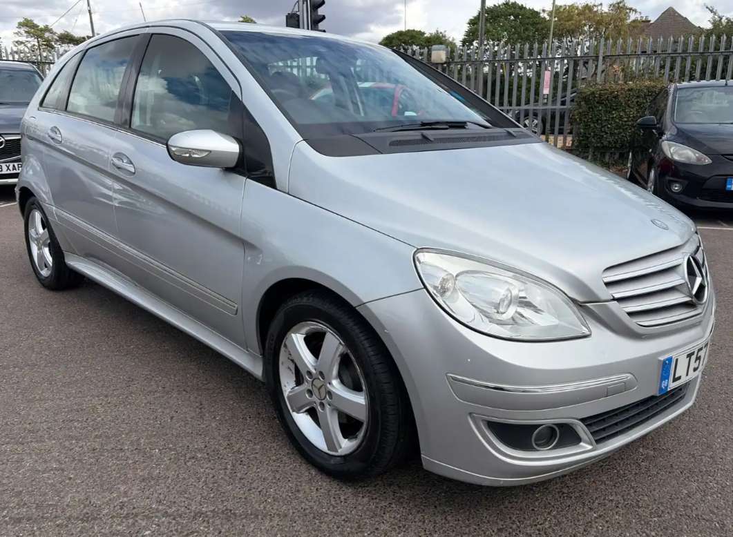 A 2007 MERCEDES-BENZ B CLASS 1.5 B150 SE MPV 5dr Petrol Autotronic (166 g/km, 95 bhp) A 2007 MERCEDES-BENZ B CLASS 1.5 B150 SE MPV 5dr Petrol Autotronic (166 g/km, 95 bhp)