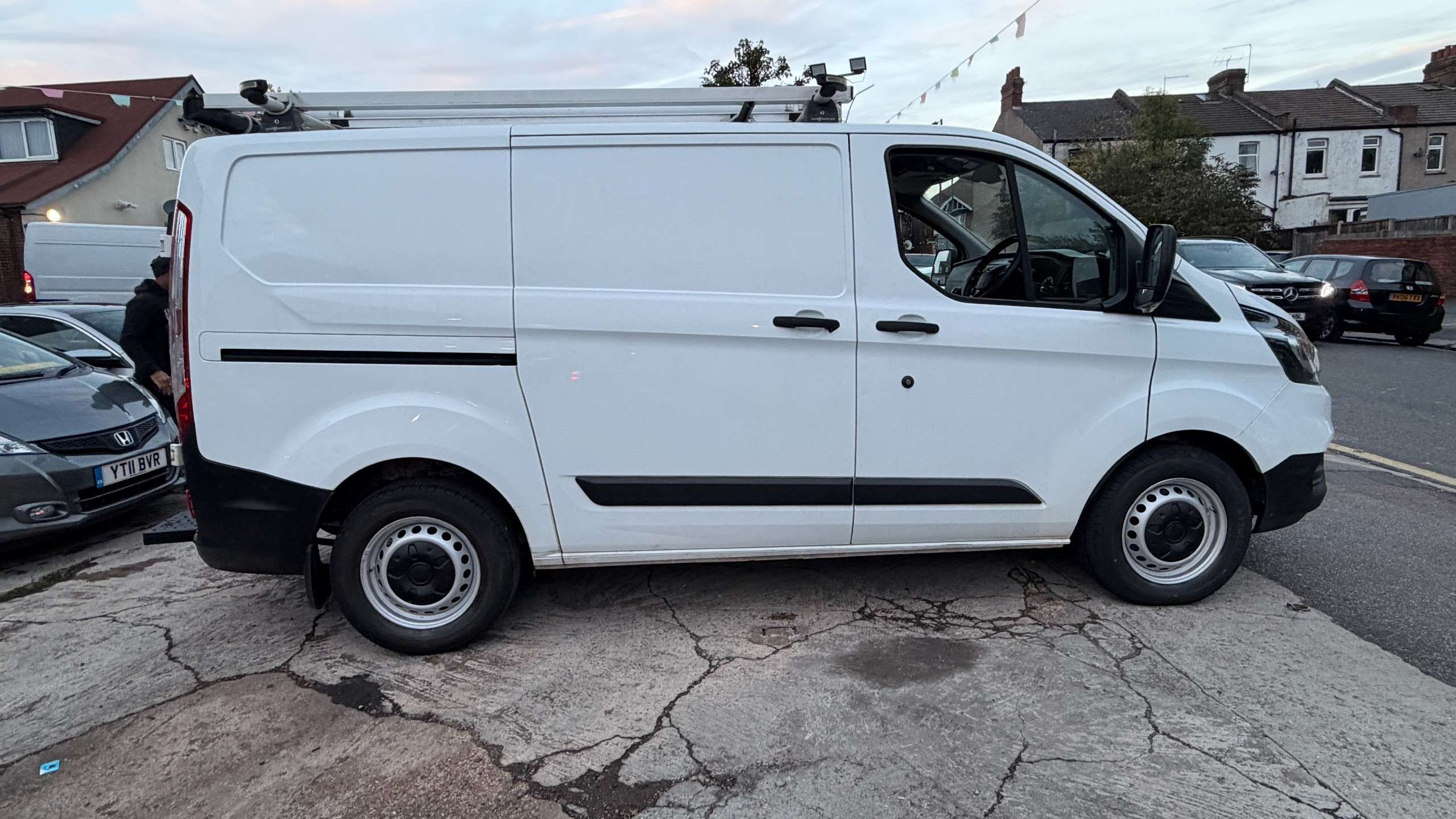 A 2018 FORD TRANSIT CUSTOM 2.0 320 EcoBlue Panel Van 5dr Diesel Manual L1 H1 Euro 6 (105 ps) A 2018 FORD TRANSIT CUSTOM 2.0 320 EcoBlue Panel Van 5dr Diesel Manual L1 H1 Euro 6 (105 ps)