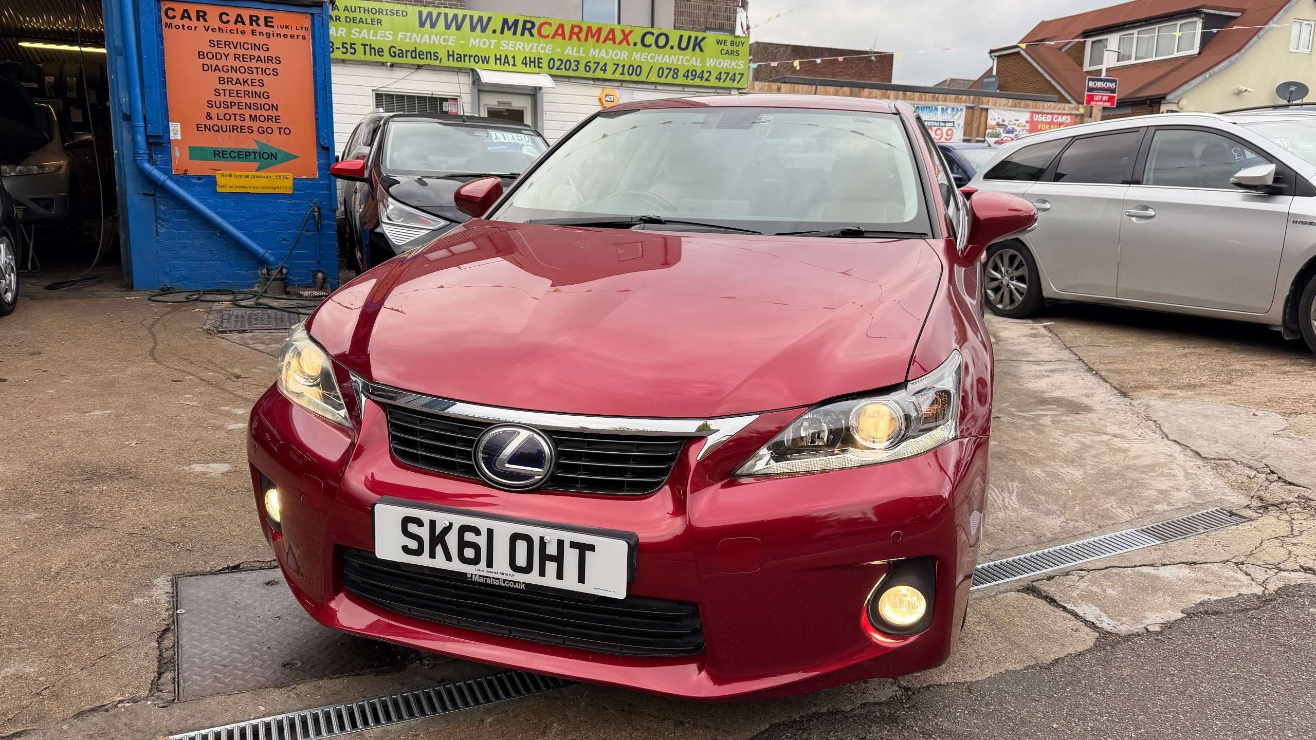 A 2011 LEXUS CT 1.8 200h SE-L Hatchback 5dr Petrol Hybrid CVT Euro 5 (s/s) (136 ps) A 2011 LEXUS CT 1.8 200h SE-L Hatchback 5dr Petrol Hybrid CVT Euro 5 (s/s) (136 ps)