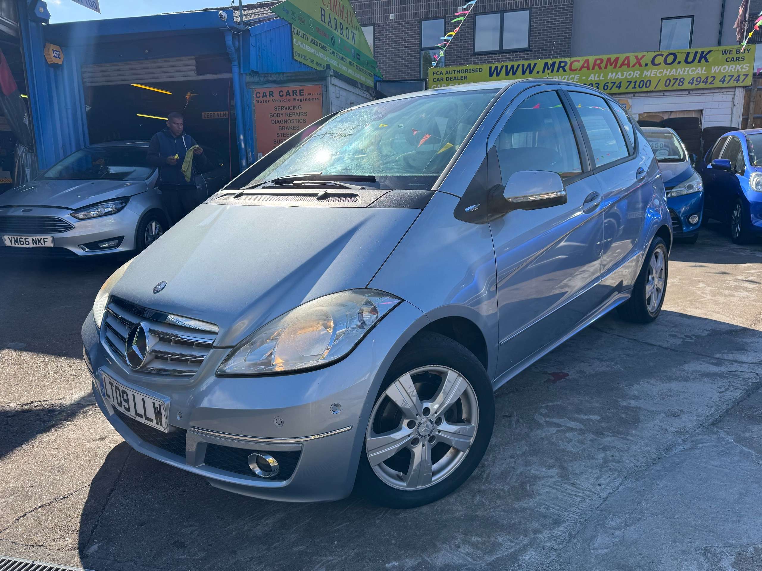 A 2009 MERCEDES-BENZ A CLASS 1.7 A170 Avantgarde SE Hatchback 5dr Petrol CVT (166 g/km, 116 bhp) A 2009 MERCEDES-BENZ A CLASS 1.7 A170 Avantgarde SE Hatchback 5dr Petrol CVT (166 g/km, 116 bhp)
