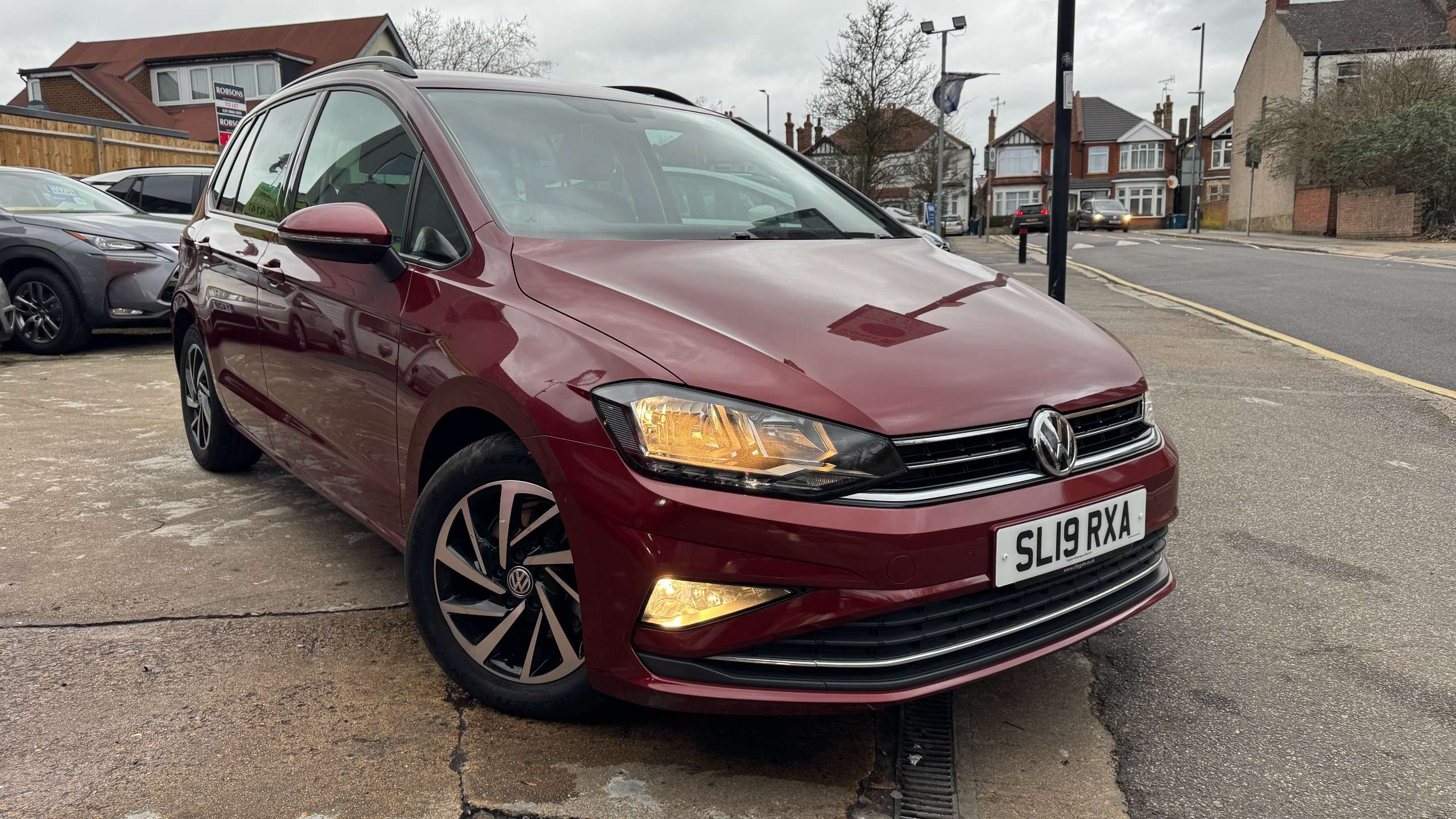 A 2019 VOLKSWAGEN GOLF SV 1.5 TSI EVO Match MPV 5dr Petrol DSG Euro 6 (s/s) (130 ps) A 2019 VOLKSWAGEN GOLF SV 1.5 TSI EVO Match MPV 5dr Petrol DSG Euro 6 (s/s) (130 ps)