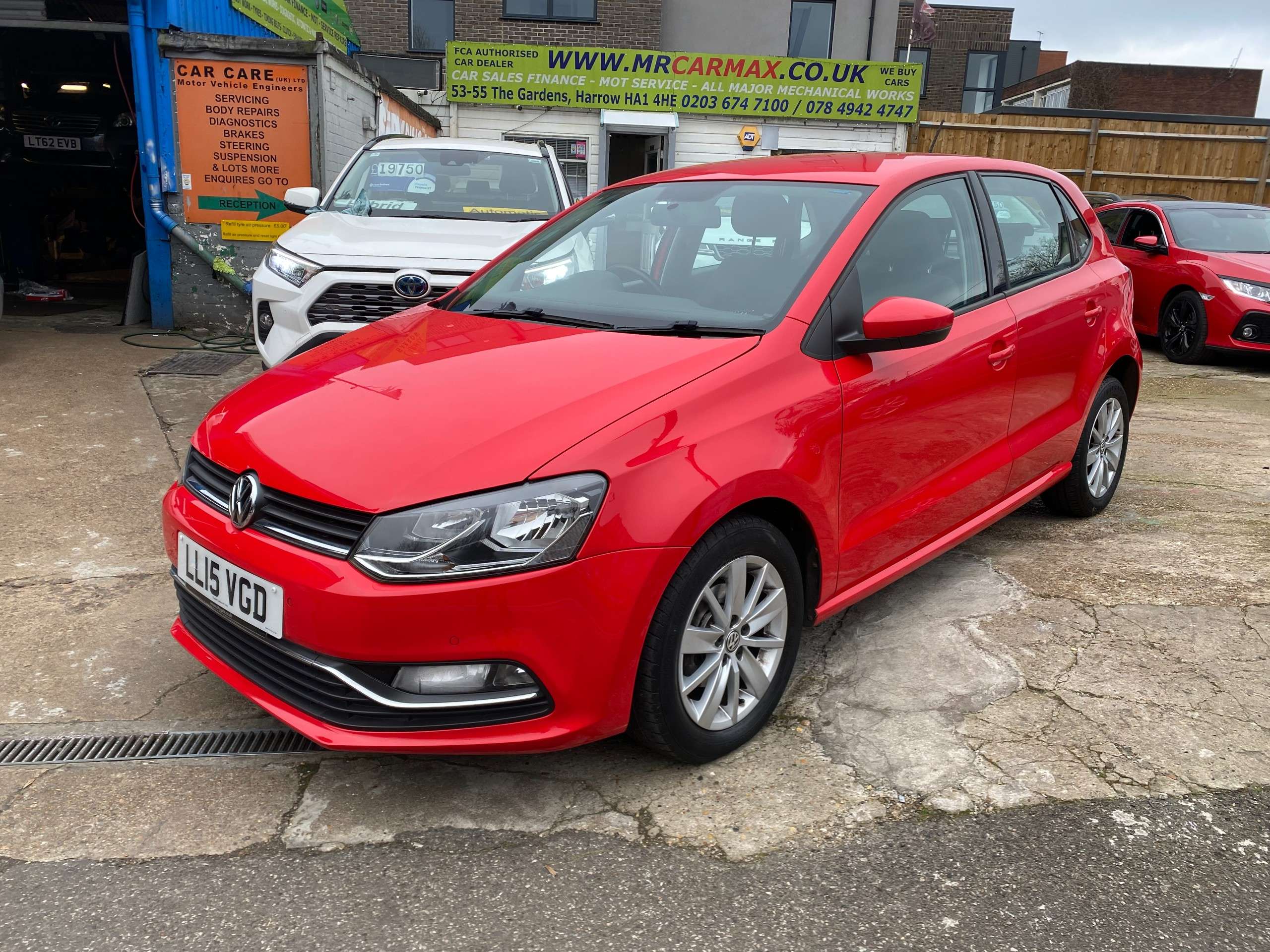 A 2015 VOLKSWAGEN POLO 1.2 TSI BlueMotion Tech SE Hatchback 5dr Petrol DSG Euro 6 (s/s) (90 ps) A 2015 VOLKSWAGEN POLO 1.2 TSI BlueMotion Tech SE Hatchback 5dr Petrol DSG Euro 6 (s/s) (90 ps)