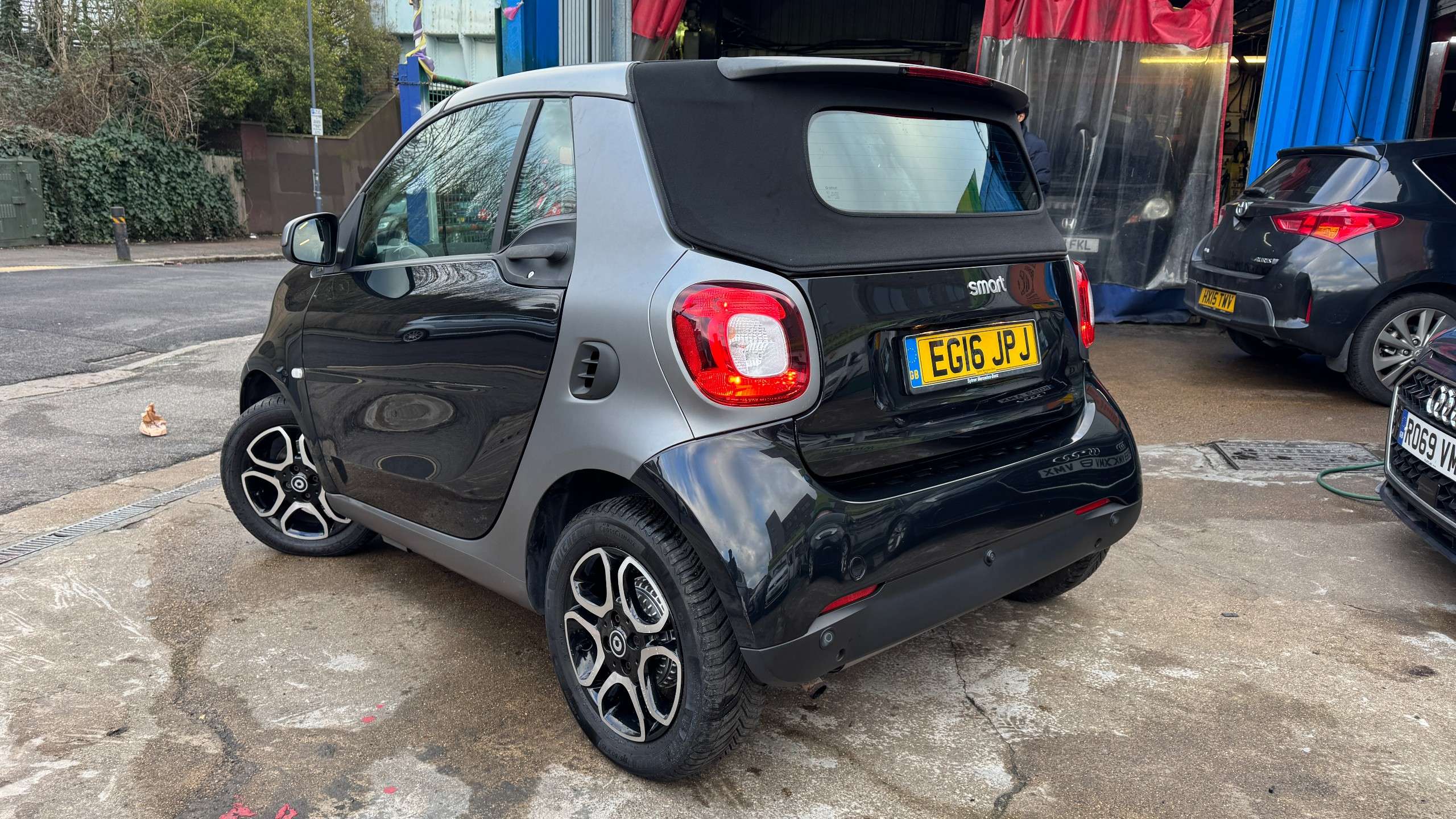 A 2016 SMART FORTWO 1.0 Prime (Premium) Cabriolet 2dr Petrol Twinamic Euro 6 (s/s) (71 ps) A 2016 SMART FORTWO 1.0 Prime (Premium) Cabriolet 2dr Petrol Twinamic Euro 6 (s/s) (71 ps)