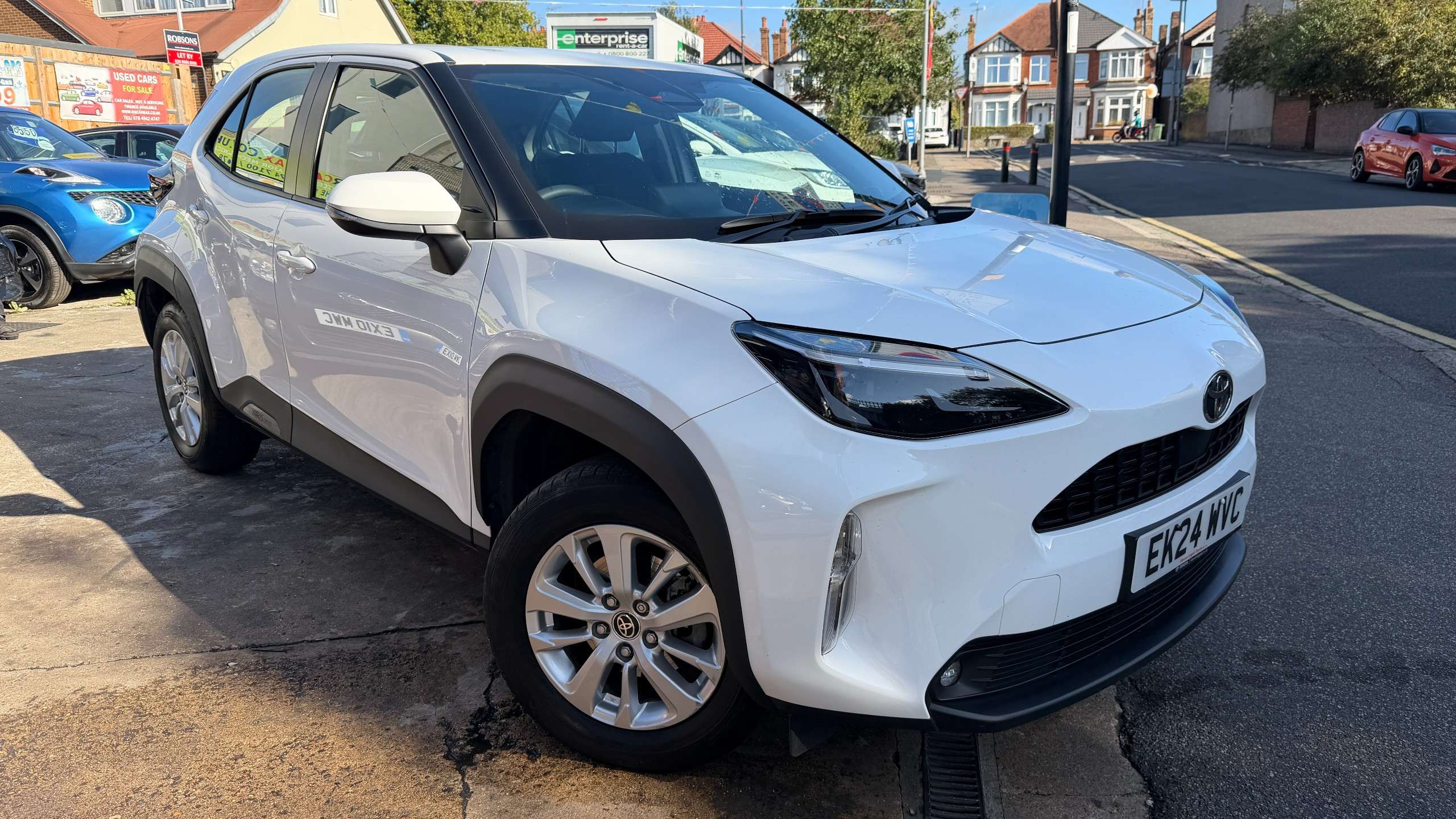 A 2024 TOYOTA YARIS CROSS 1.5 VVT-h Icon SUV 5dr Petrol Hybrid E-CVT Euro 6 (s/s) (116 ps) A 2024 TOYOTA YARIS CROSS 1.5 VVT-h Icon SUV 5dr Petrol Hybrid E-CVT Euro 6 (s/s) (116 ps)