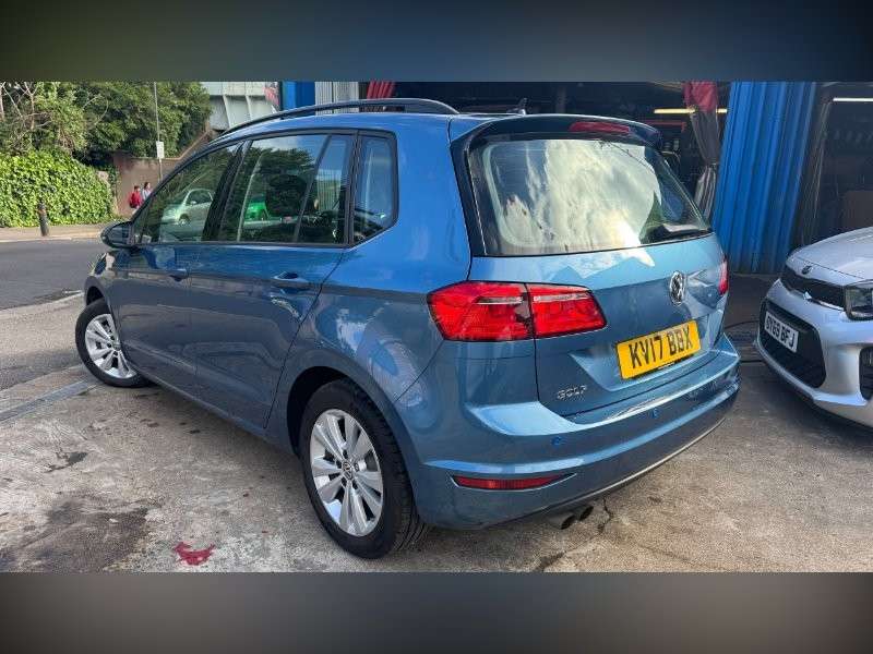 2017 VOLKSWAGEN GOLF SV 2017 VOLKSWAGEN GOLF SV