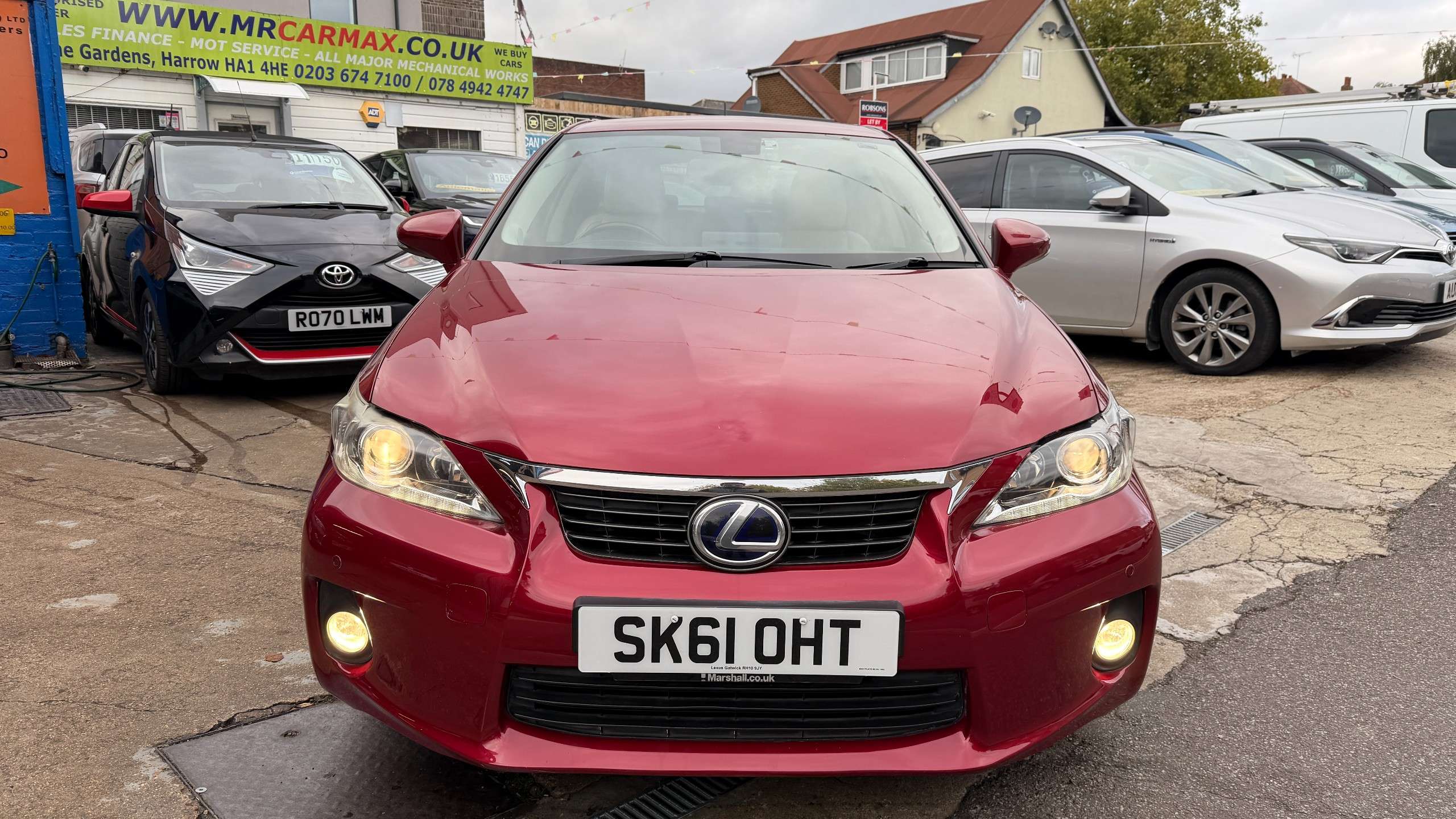 A 2011 LEXUS CT 1.8 200h SE-L Hatchback 5dr Petrol Hybrid CVT Euro 5 (s/s) (136 ps) A 2011 LEXUS CT 1.8 200h SE-L Hatchback 5dr Petrol Hybrid CVT Euro 5 (s/s) (136 ps)