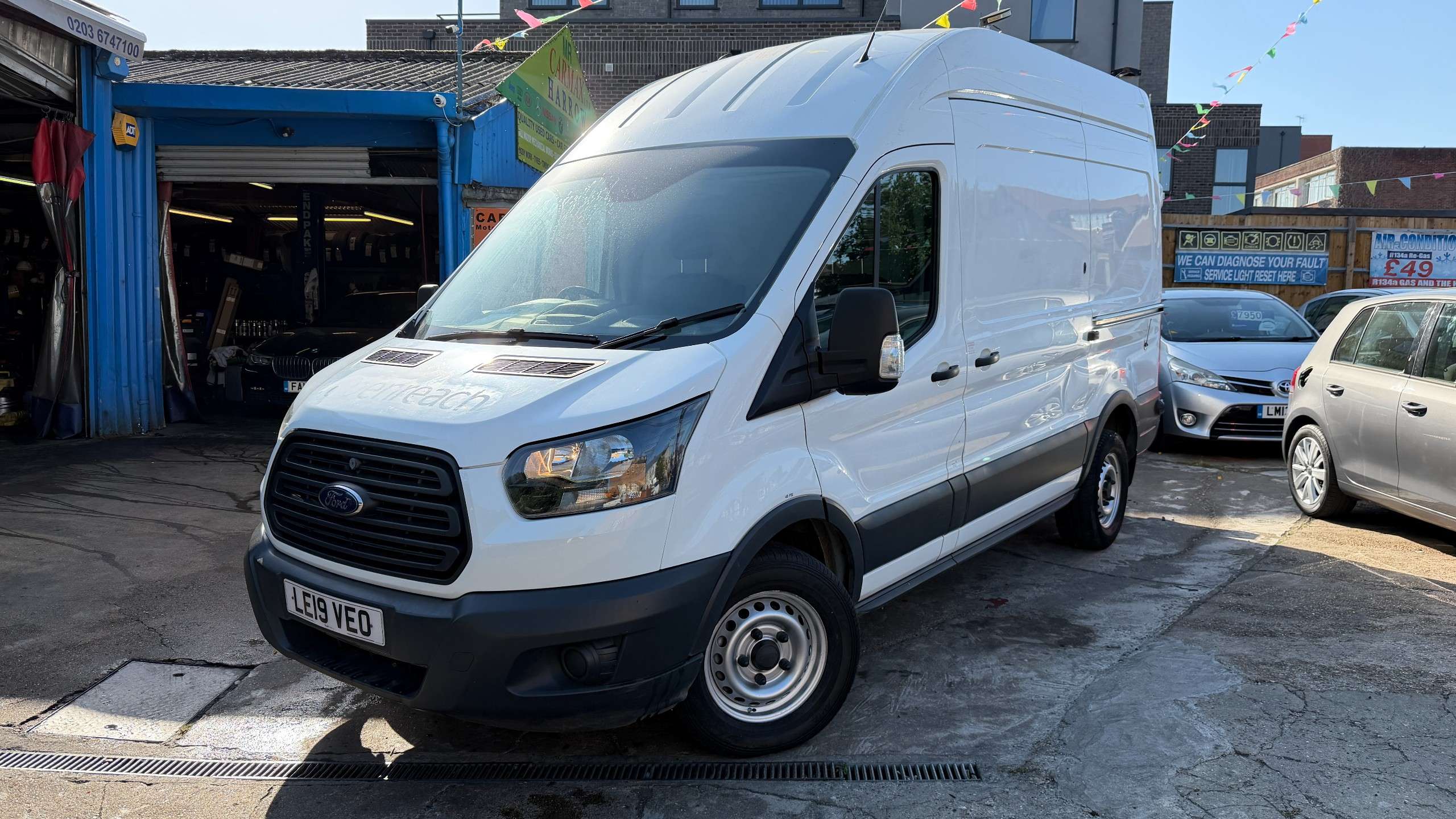 A 2019 FORD TRANSIT 2.0 350 EcoBlue Panel Van 5dr Diesel Manual FWD L2 H3 Euro 6 (130 ps) A 2019 FORD TRANSIT 2.0 350 EcoBlue Panel Van 5dr Diesel Manual FWD L2 H3 Euro 6 (130 ps)