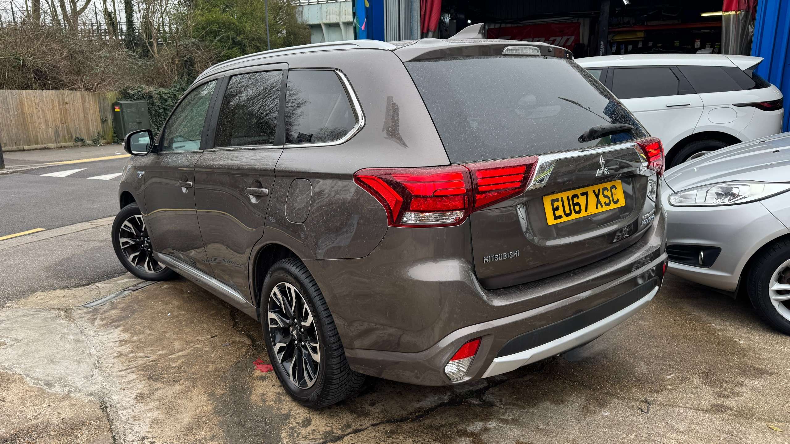 2017 MITSUBISHI OUTLANDER 2017 MITSUBISHI OUTLANDER