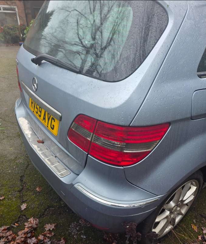 A 2010 MERCEDES-BENZ B CLASS 1.7 B180 Sport MPV 5dr Petrol CVT (171 g/km, 116 bhp) A 2010 MERCEDES-BENZ B CLASS 1.7 B180 Sport MPV 5dr Petrol CVT (171 g/km, 116 bhp)