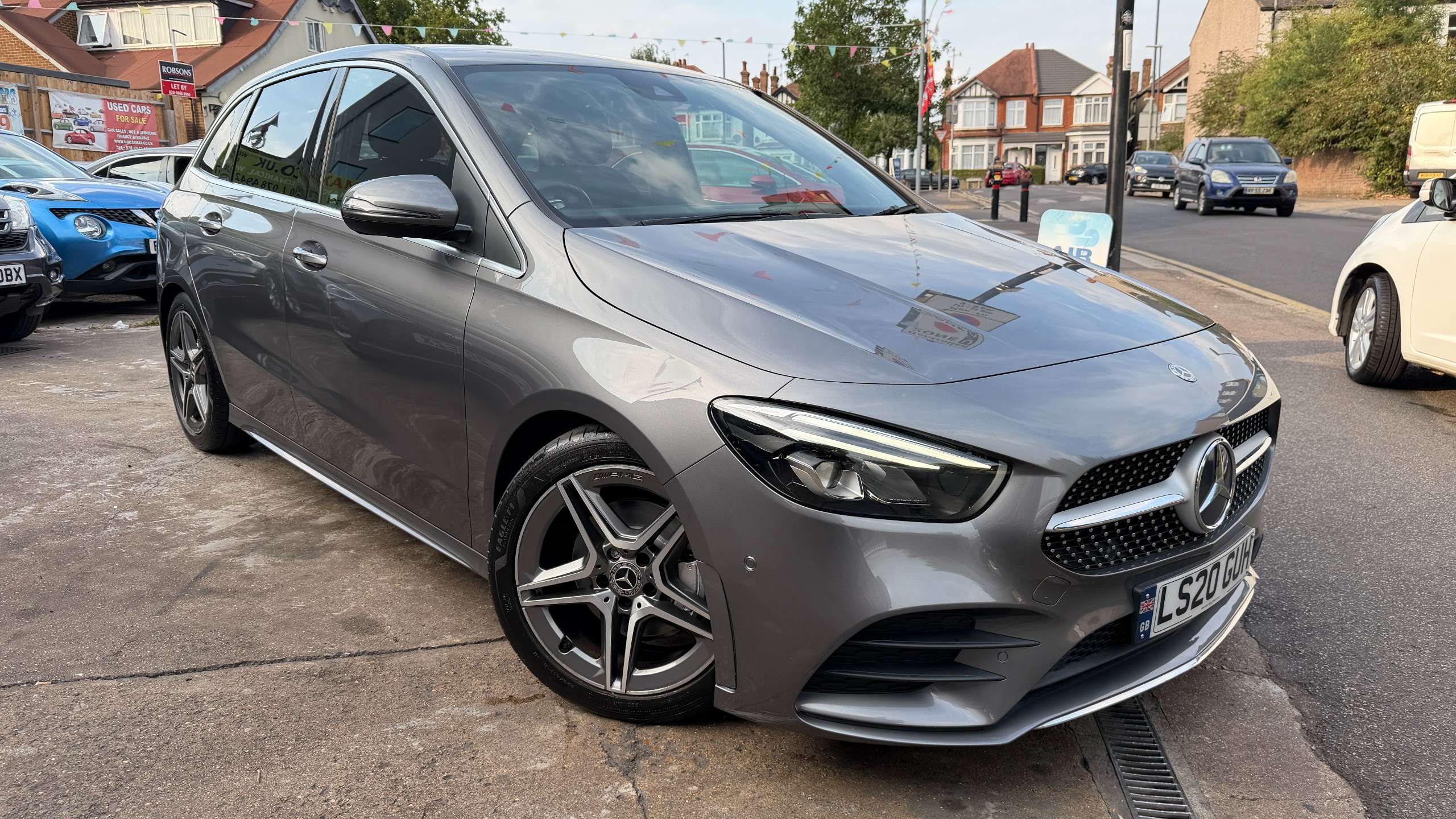 A 2020 MERCEDES-BENZ B CLASS 1.3 B180 AMG Line (Executive) MPV 5dr Petrol 7G-DCT Euro 6 (s/s) (136 ps) A 2020 MERCEDES-BENZ B CLASS 1.3 B180 AMG Line (Executive) MPV 5dr Petrol 7G-DCT Euro 6 (s/s) (136 ps)