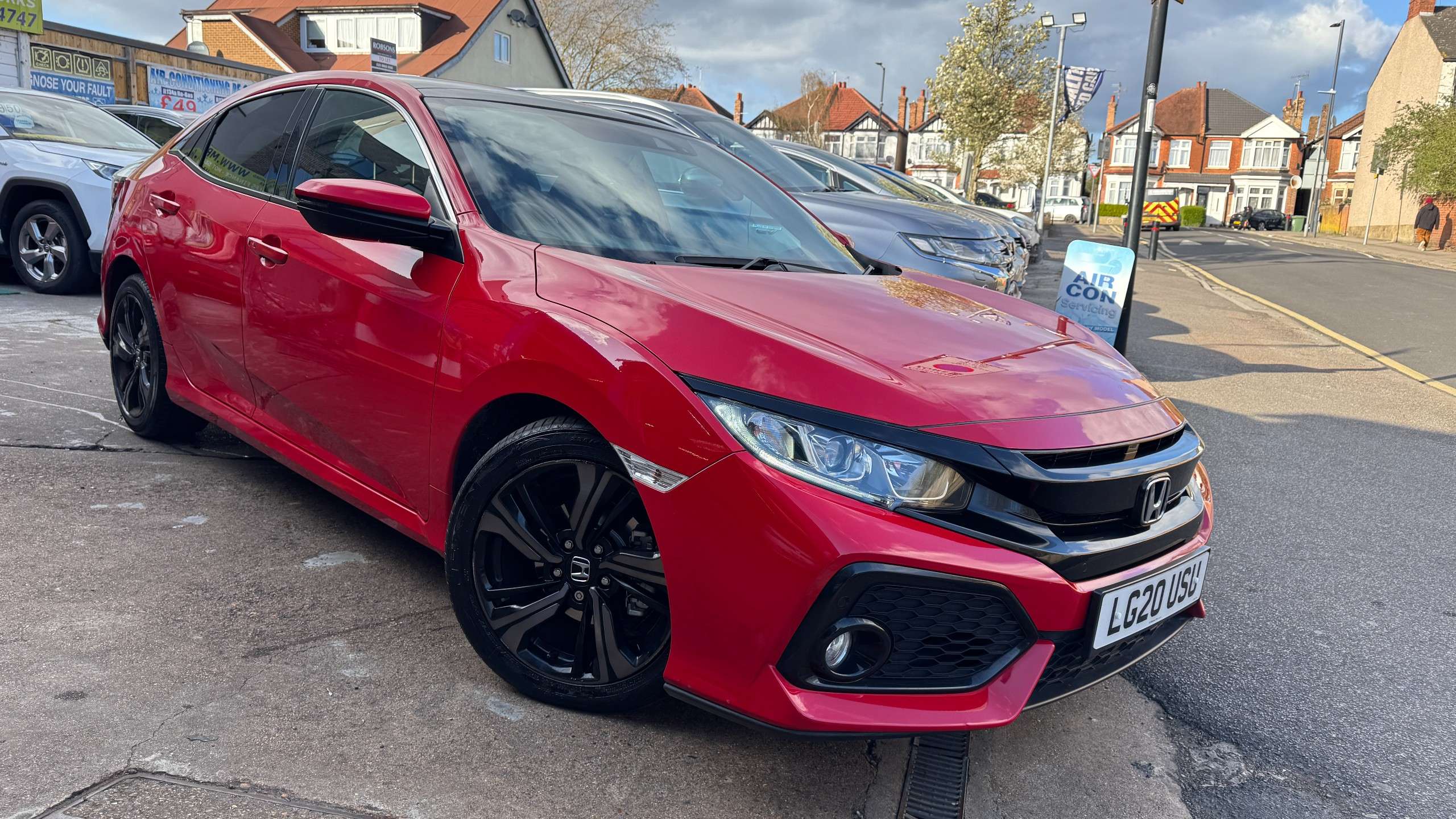 A 2020 HONDA CIVIC 1.0 VTEC Turbo EX Hatchback 5dr Petrol CVT Euro 6 (s/s) (126 ps) A 2020 HONDA CIVIC 1.0 VTEC Turbo EX Hatchback 5dr Petrol CVT Euro 6 (s/s) (126 ps)