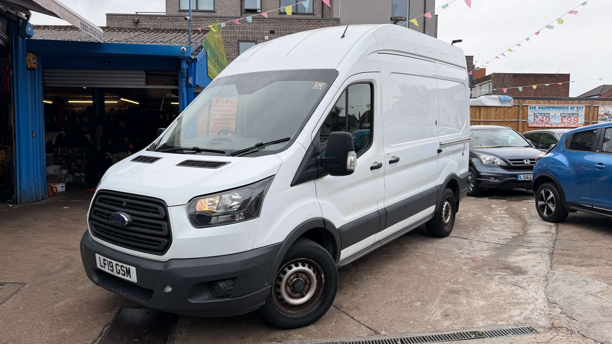 A 2019 FORD TRANSIT 2.0 350 EcoBlue Panel Van 5dr Diesel Manual FWD L2 H3 Euro 6 (130 ps) A 2019 FORD TRANSIT 2.0 350 EcoBlue Panel Van 5dr Diesel Manual FWD L2 H3 Euro 6 (130 ps)