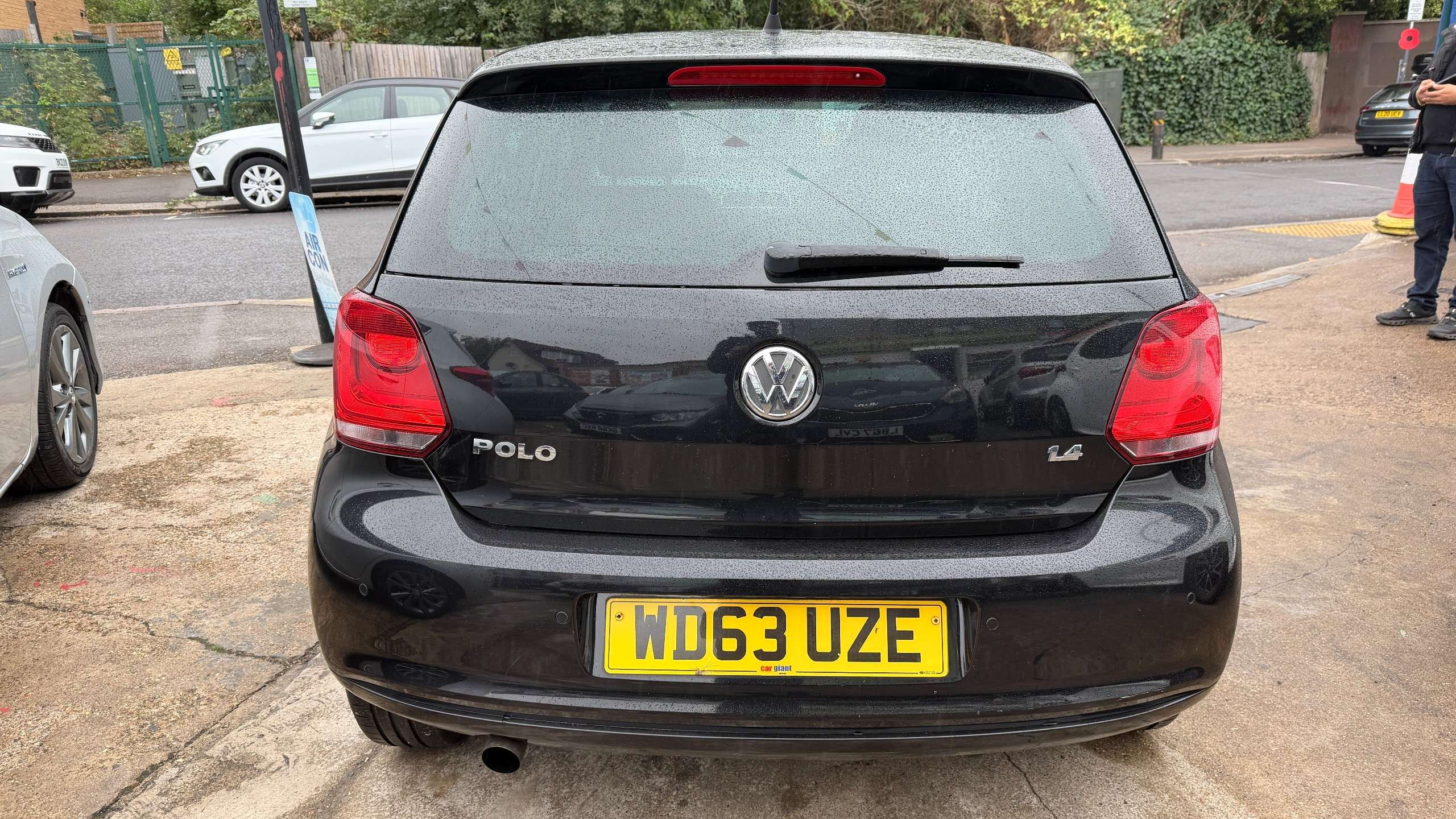 A 2014 VOLKSWAGEN POLO 1.4 Match Edition Hatchback 5dr Petrol DSG Euro 5 (85 ps) A 2014 VOLKSWAGEN POLO 1.4 Match Edition Hatchback 5dr Petrol DSG Euro 5 (85 ps)