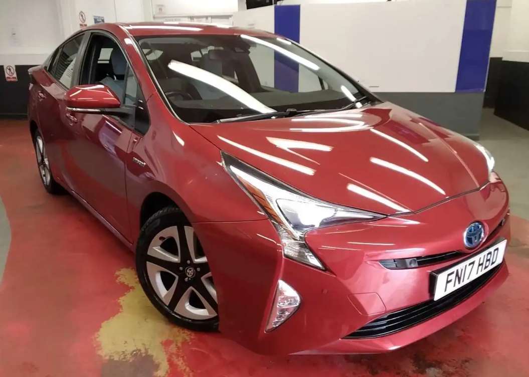 A 2017 TOYOTA PRIUS 1.8 VVT-h Business Edition Plus Hatchback 5dr Petrol Hybrid CVT Euro 6 (s/s) (15in Alloy) (122 ps) A 2017 TOYOTA PRIUS 1.8 VVT-h Business Edition Plus Hatchback 5dr Petrol Hybrid CVT Euro 6 (s/s) (15in Alloy) (122 ps)