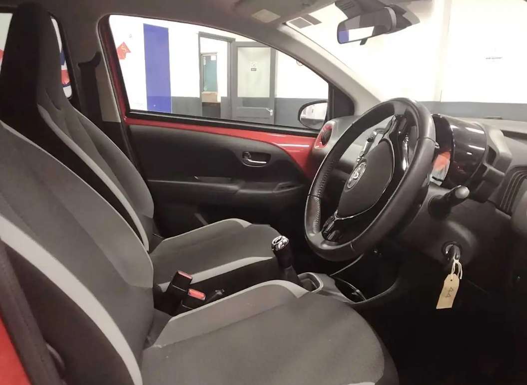 A 2021 TOYOTA AYGO 1.0 VVT-i x-trend Hatchback 5dr Petrol Manual Euro 6 (s/s) (71 ps) A 2021 TOYOTA AYGO 1.0 VVT-i x-trend Hatchback 5dr Petrol Manual Euro 6 (s/s) (71 ps)