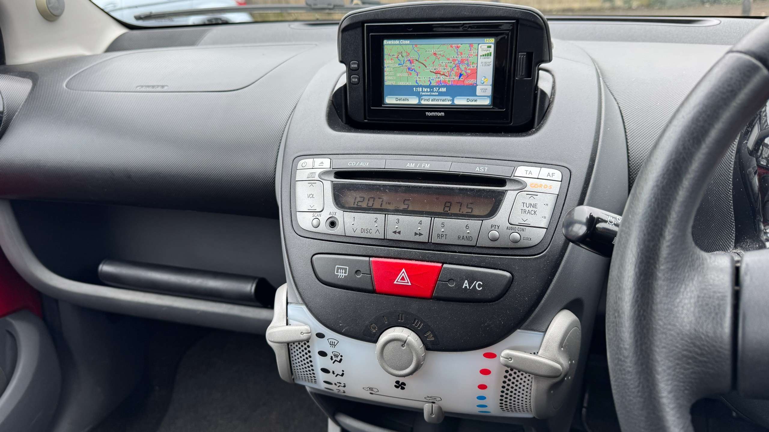 2011 TOYOTA AYGO 2011 TOYOTA AYGO