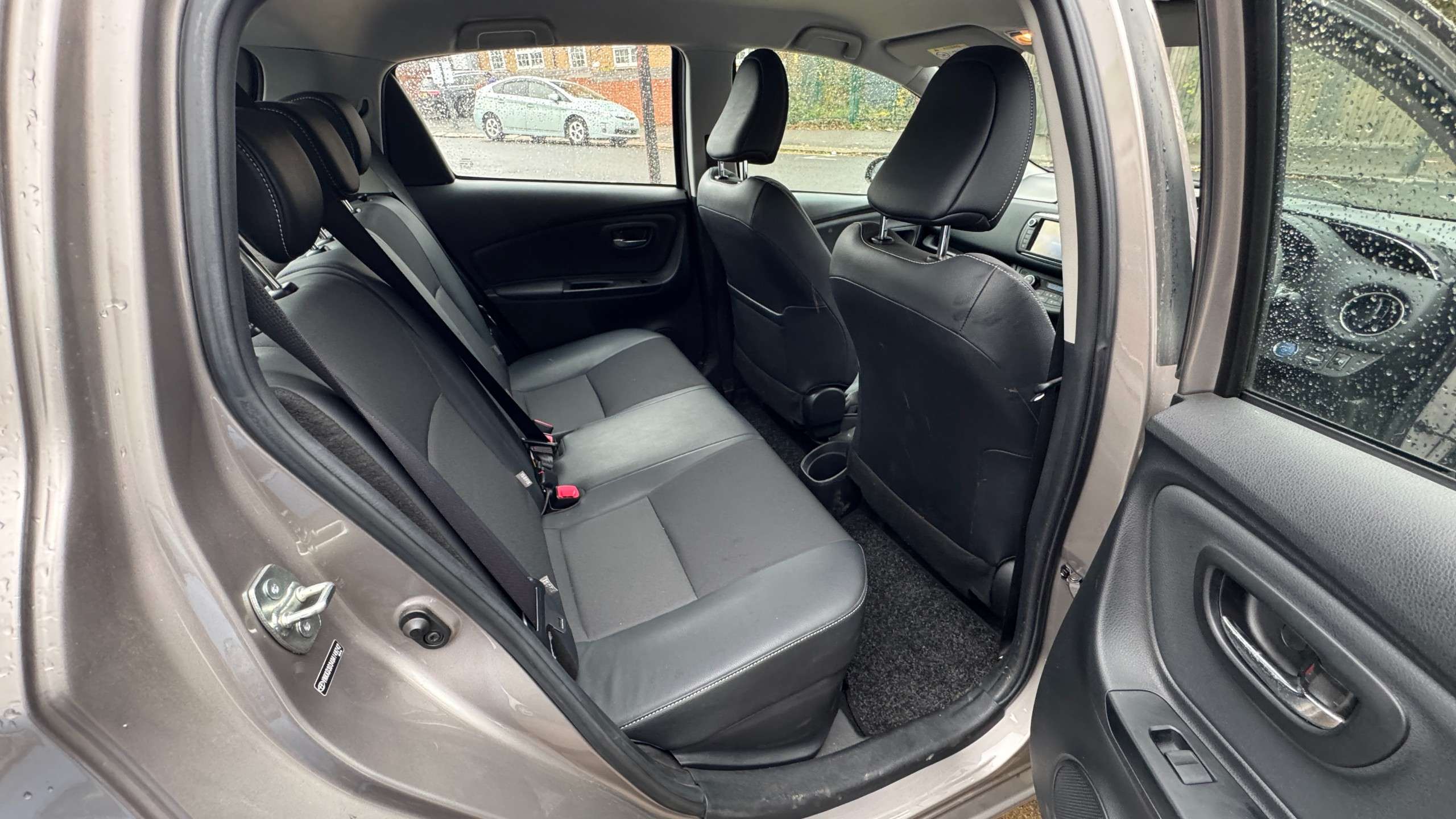 2015 TOYOTA YARIS 2015 TOYOTA YARIS