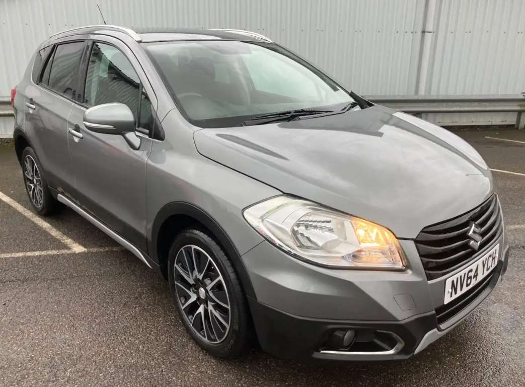 A 2015 SUZUKI SX4 1.6 SZ-T SUV 5dr Petrol CVT Euro 6 (120 ps) A 2015 SUZUKI SX4 1.6 SZ-T SUV 5dr Petrol CVT Euro 6 (120 ps)