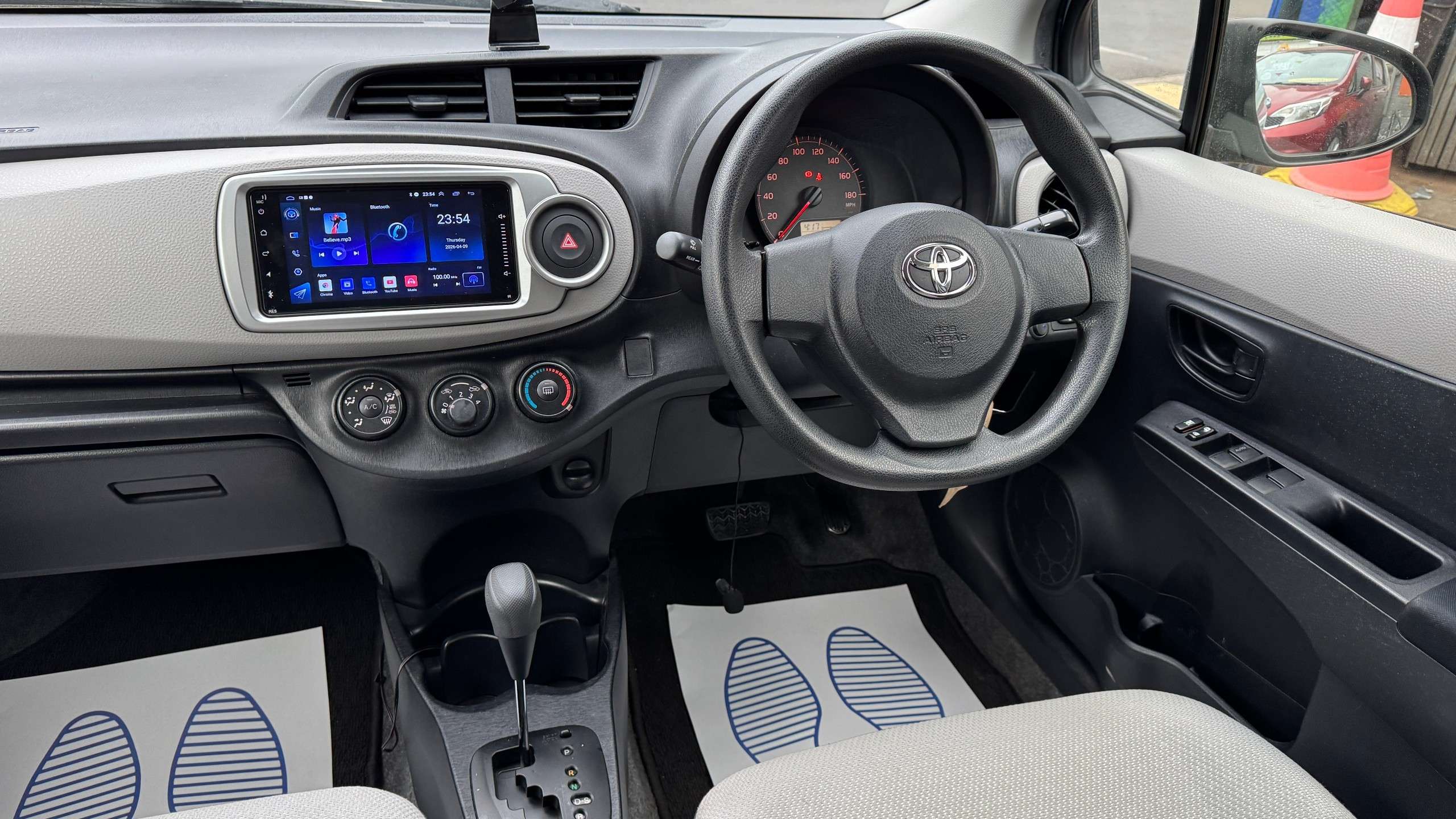 2012 TOYOTA VITZ 2012 TOYOTA VITZ