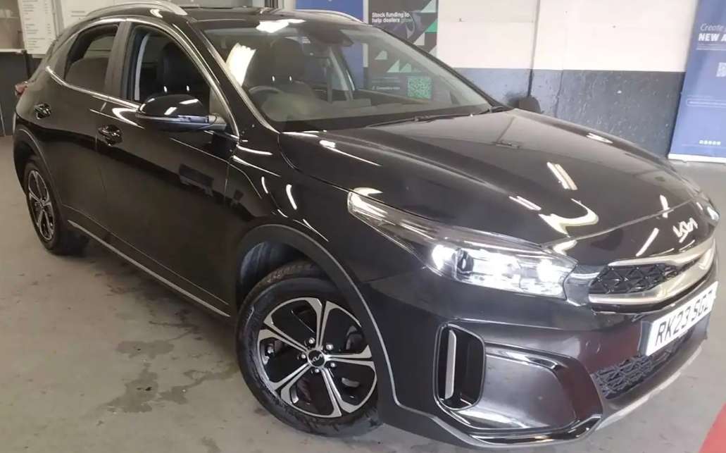 A 2023 KIA XCEED 1.6 GDi 8.9kWh 3 SUV 5dr Petrol Plug-in Hybrid DCT Euro 6 (s/s) (139 bhp) A 2023 KIA XCEED 1.6 GDi 8.9kWh 3 SUV 5dr Petrol Plug-in Hybrid DCT Euro 6 (s/s) (139 bhp)