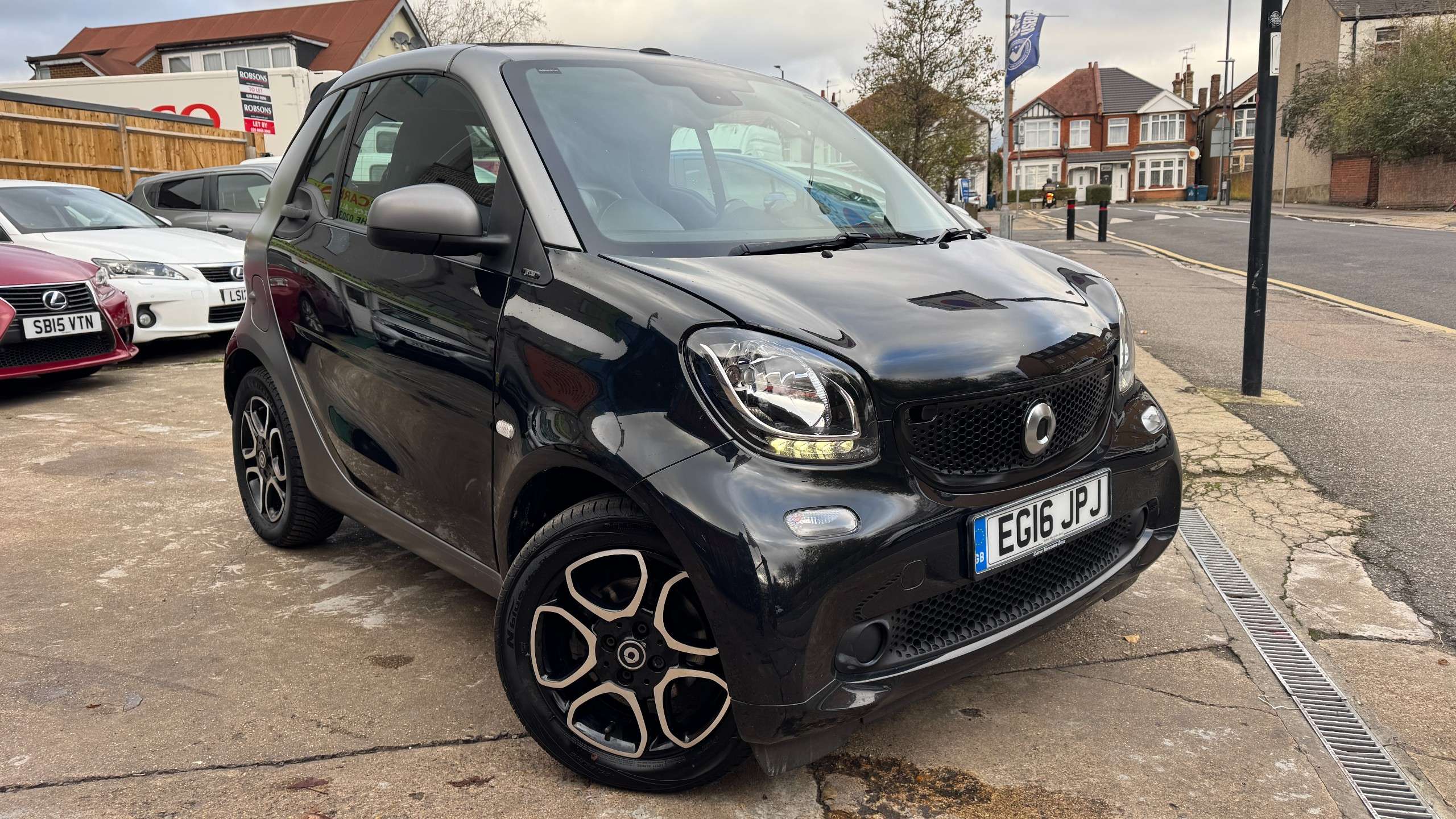 A 2016 SMART FORTWO 1.0 Prime (Premium) Cabriolet 2dr Petrol Twinamic Euro 6 (s/s) (71 ps) A 2016 SMART FORTWO 1.0 Prime (Premium) Cabriolet 2dr Petrol Twinamic Euro 6 (s/s) (71 ps)