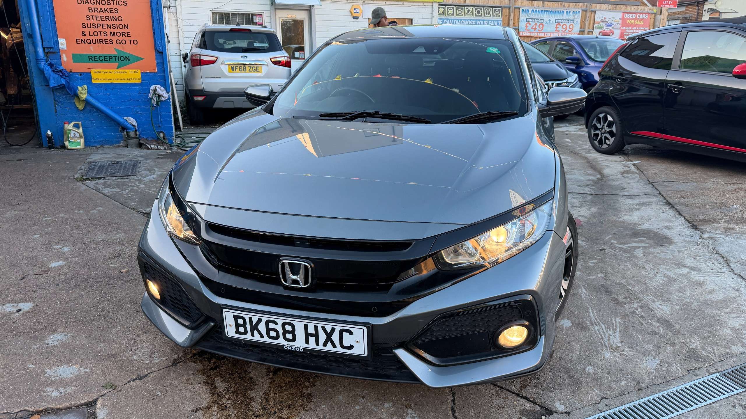 A 2018 HONDA CIVIC 1.0 VTEC Turbo SR Hatchback 5dr Petrol CVT Euro 6 (s/s) (126 ps) A 2018 HONDA CIVIC 1.0 VTEC Turbo SR Hatchback 5dr Petrol CVT Euro 6 (s/s) (126 ps)