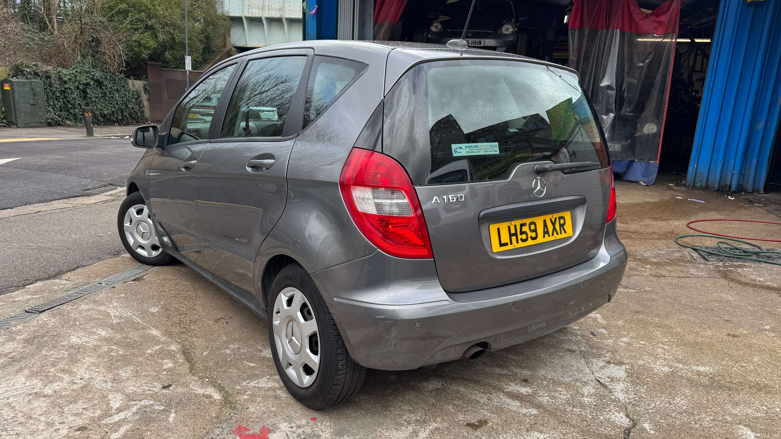 A 2009 MERCEDES-BENZ A CLASS 1.5 A160 Classic SE Hatchback 5dr Petrol CVT (157 g/km, 95 bhp) A 2009 MERCEDES-BENZ A CLASS 1.5 A160 Classic SE Hatchback 5dr Petrol CVT (157 g/km, 95 bhp)